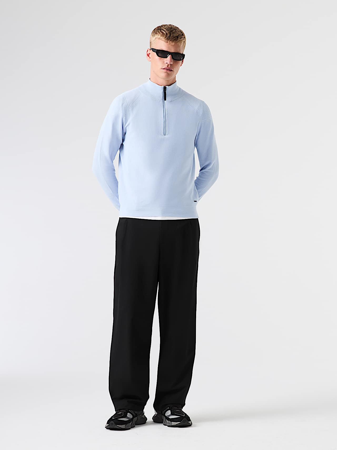 AlphaTauri | FROST V1.Y9.02 | Seamless 3D Knit Half-Zip Sweater in Sky Blue for Men