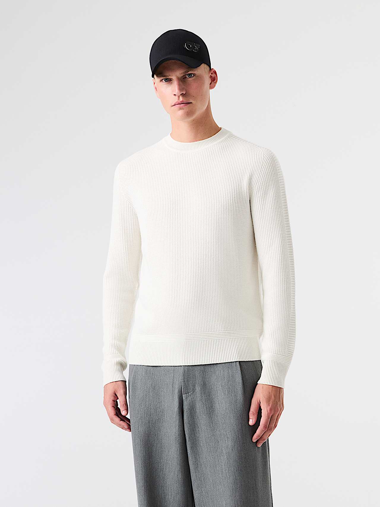 AlphaTauri | FOX V1.Y9.02 | Maglione a girocollo in maglia 3D spessa senza cuciture in White for Uomo