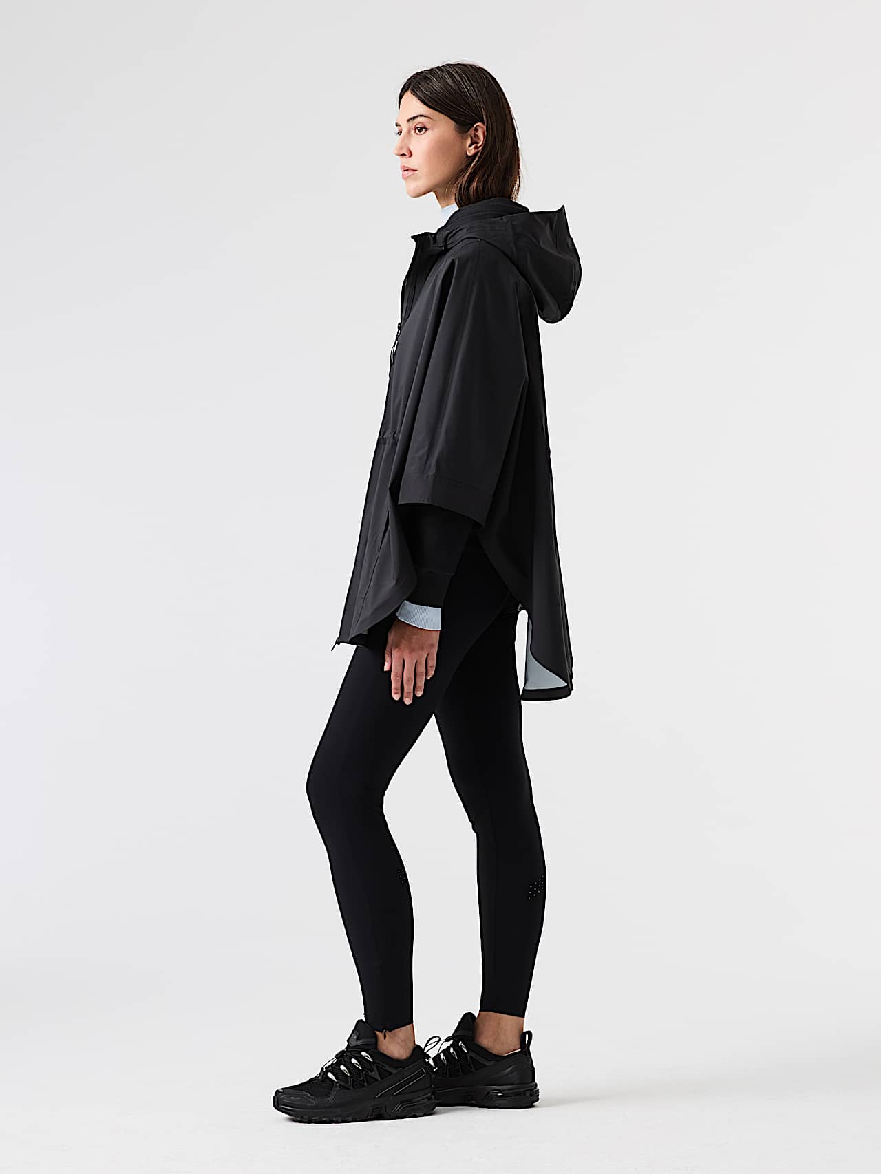 AlphaTauri | ONA V1.Y9.02 | Poncho impermeable para la lluvia in Black for Mujer