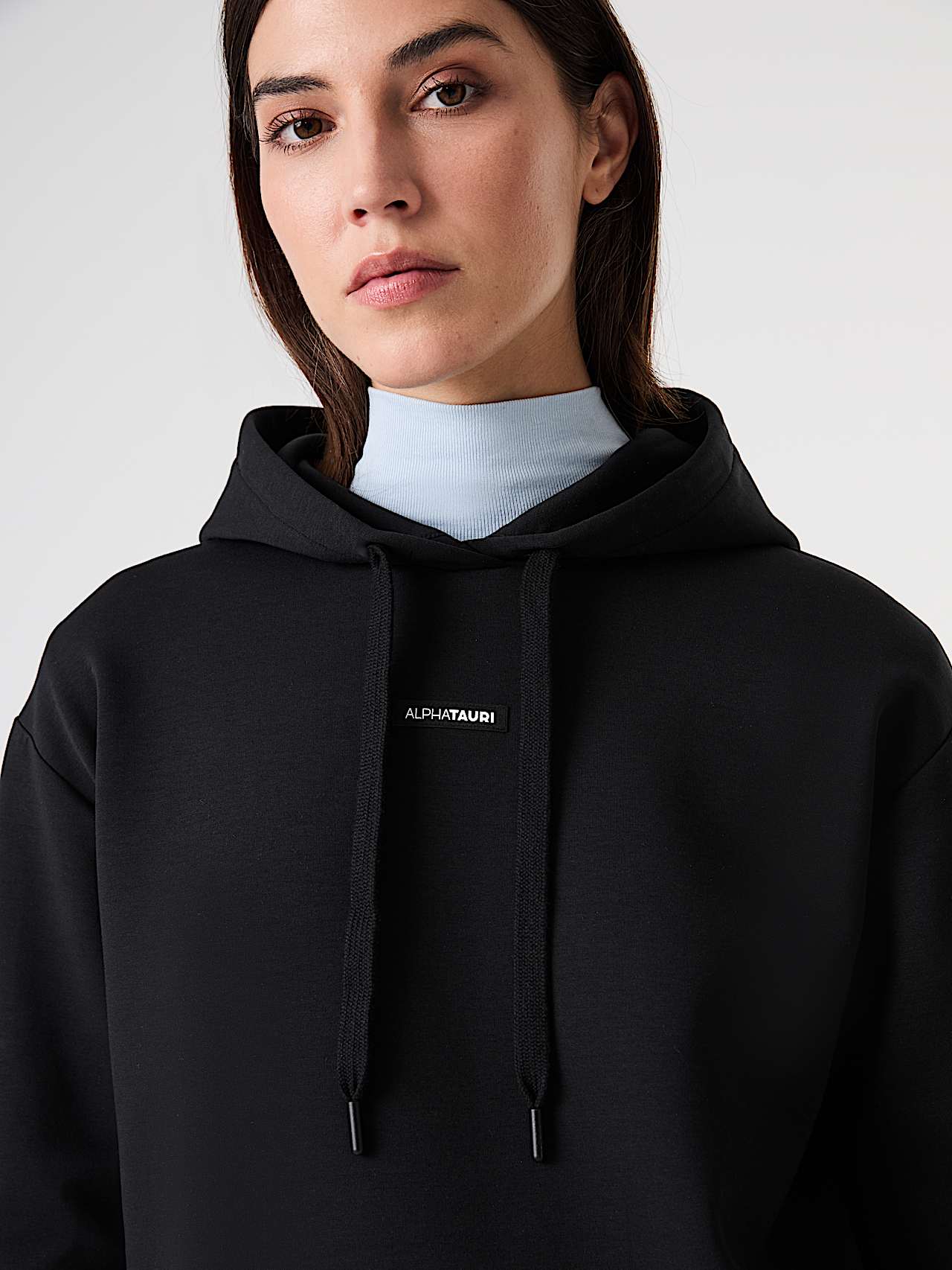 AlphaTauri | SURI V1.Y9.02 | Sudadera con capucha de corte holgado en interlock in Black for Mujer