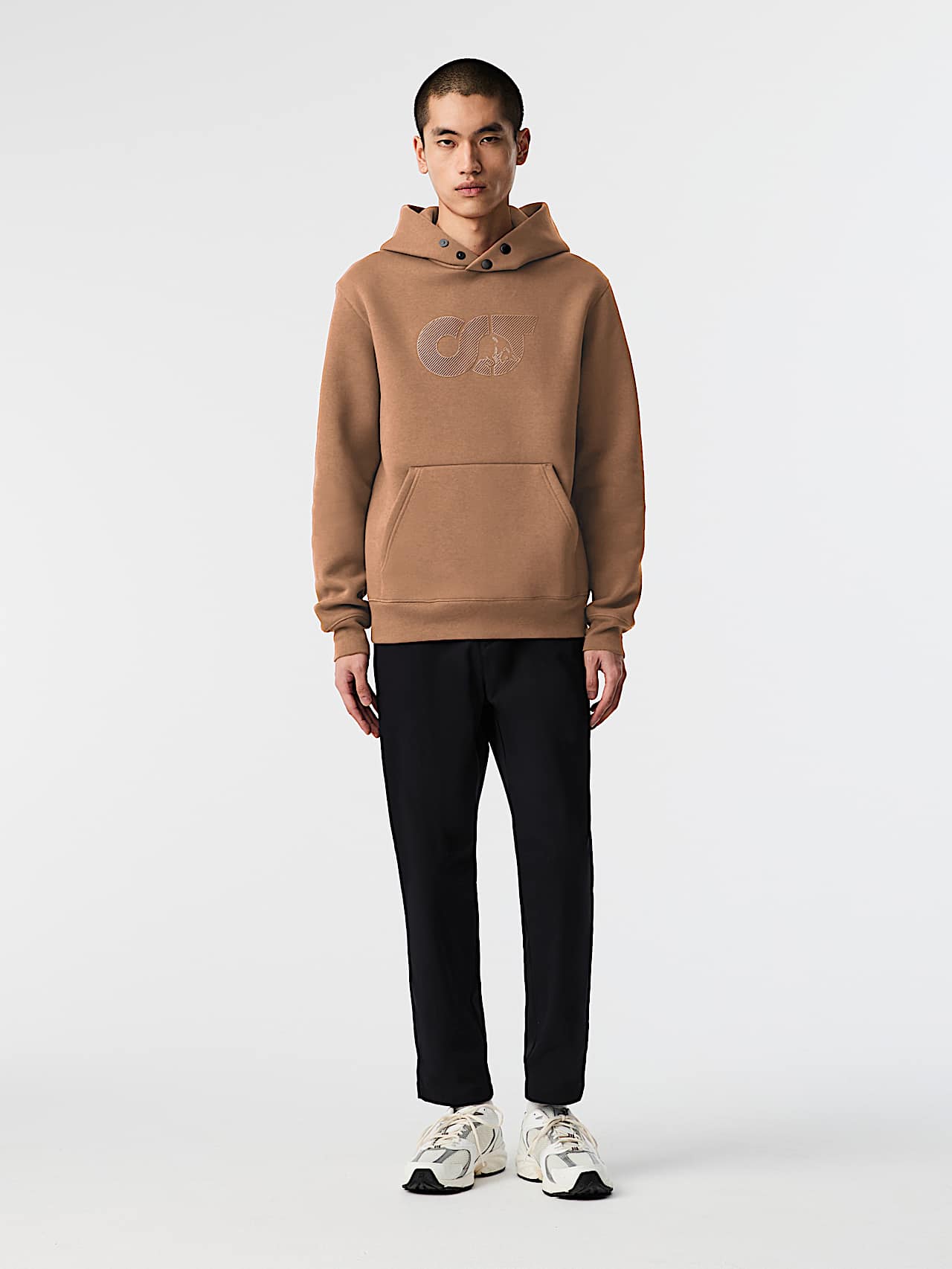 AlphaTauri | SHERO V2.Y8.02 | Hoodie mit charakteristischem Logo in Camel für Herren AlphaTauri | SHERO V2.Y8.02 | Hoodie mit charakteristischem Logo in Camel für Herren