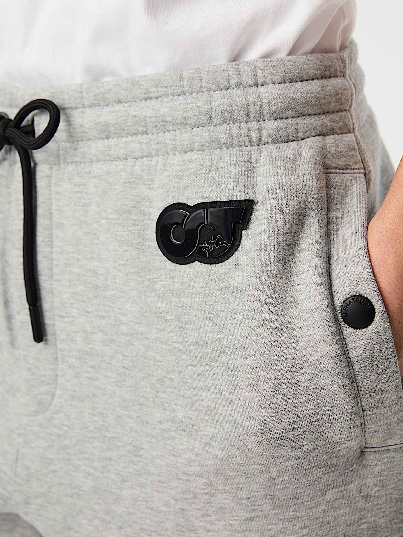 AlphaTauri | PHERO V2.Y8.02 | Signature Logo Sweatpants in Heather Grey for Hombre AlphaTauri | PHERO V2.Y8.02 | Signature Logo Sweatpants in Heather Grey for Hombre