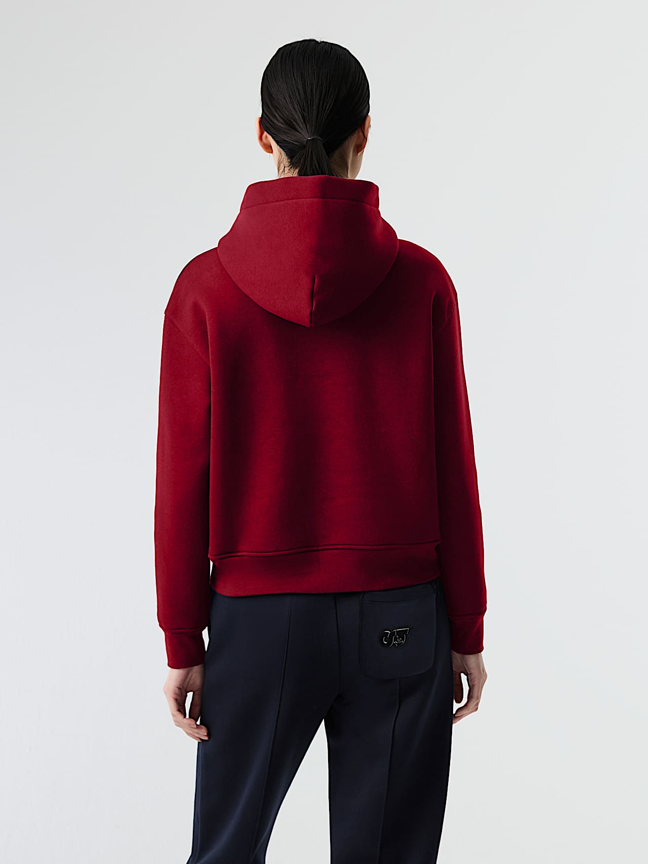 AlphaTauri | SERA V1.Y8.02 | Hoodie mit charakteristischem Logo in Dark Berry für Damen AlphaTauri | SERA V1.Y8.02 | Hoodie mit charakteristischem Logo in Dark Berry für Damen
