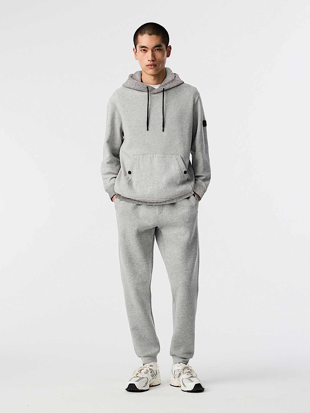 AlphaTauri | SEFOR V1.Y9.02 | Relaxed Fit Hoodie in Heather Grey for Hombre AlphaTauri | SEFOR V1.Y9.02 | Relaxed Fit Hoodie in Heather Grey for Hombre