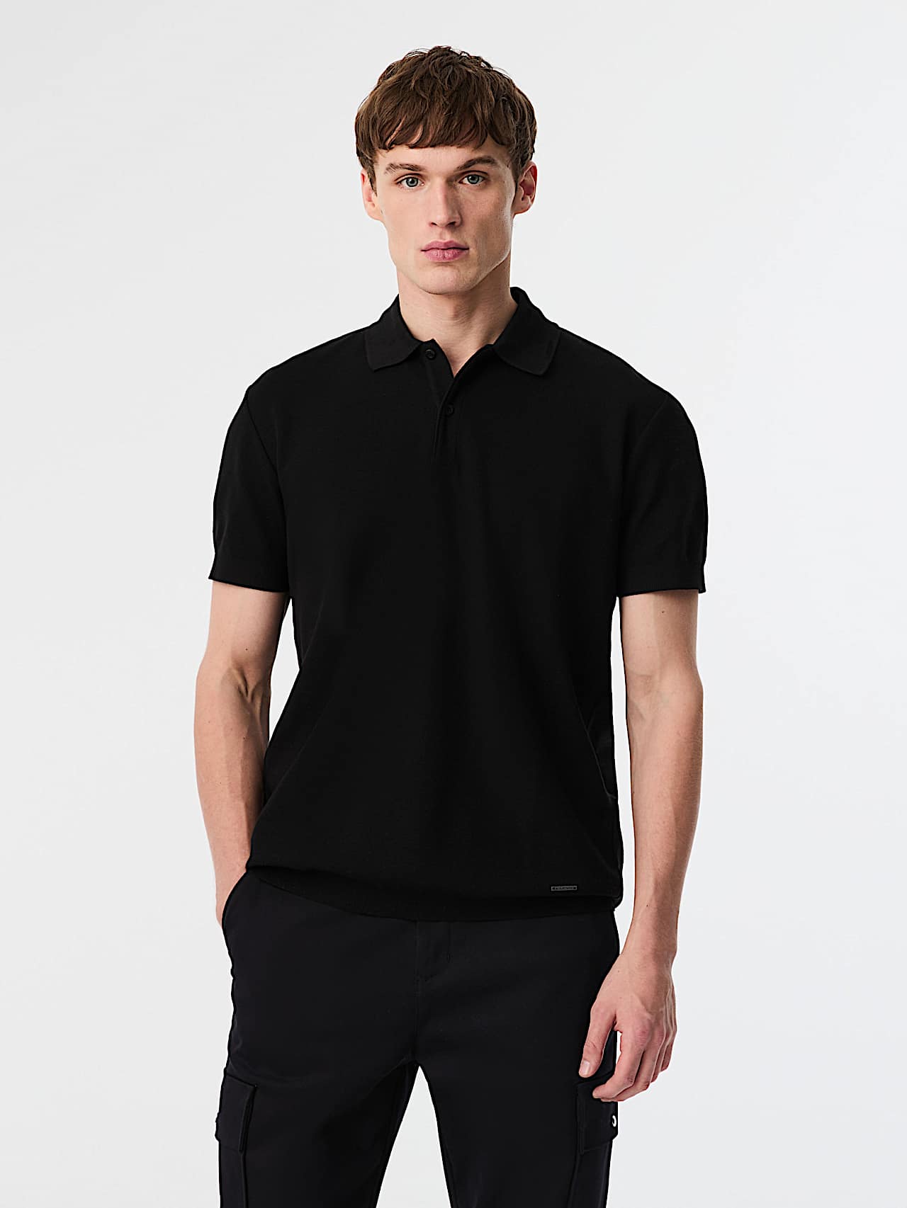 AlphaTauri | JEMMA V1.Y9.02 | Piqué Polo-Shirt in Black for Hombre AlphaTauri | JEMMA V1.Y9.02 | Piqué Polo-Shirt in Black for Hombre