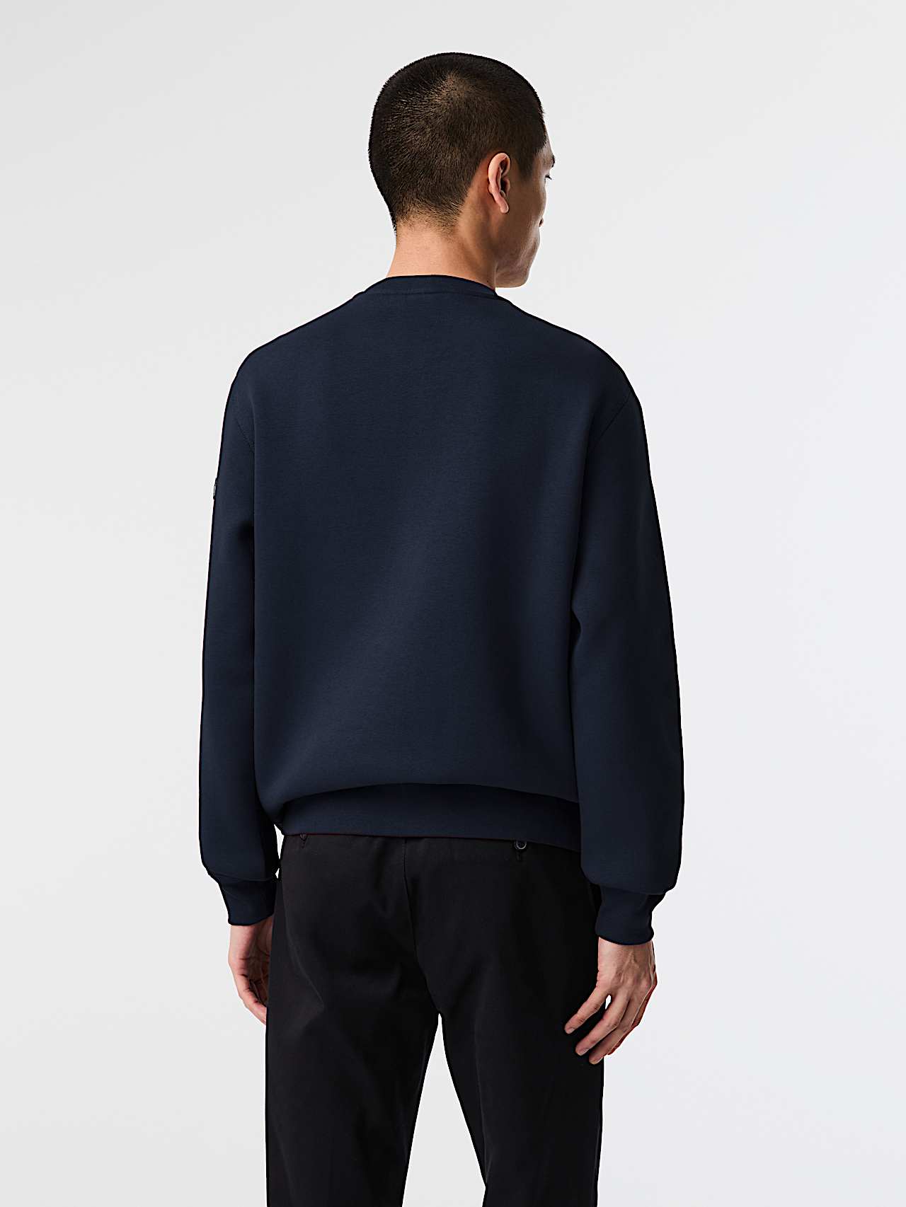 AlphaTauri | SERUA V3.Y9.02 | Sweatshirt mit Rundhalsausschnitt und charakteristischem Logo in Dark Navy für Herren AlphaTauri | SERUA V3.Y9.02 | Sweatshirt mit Rundhalsausschnitt und charakteristischem Logo in Dark Navy für Herren