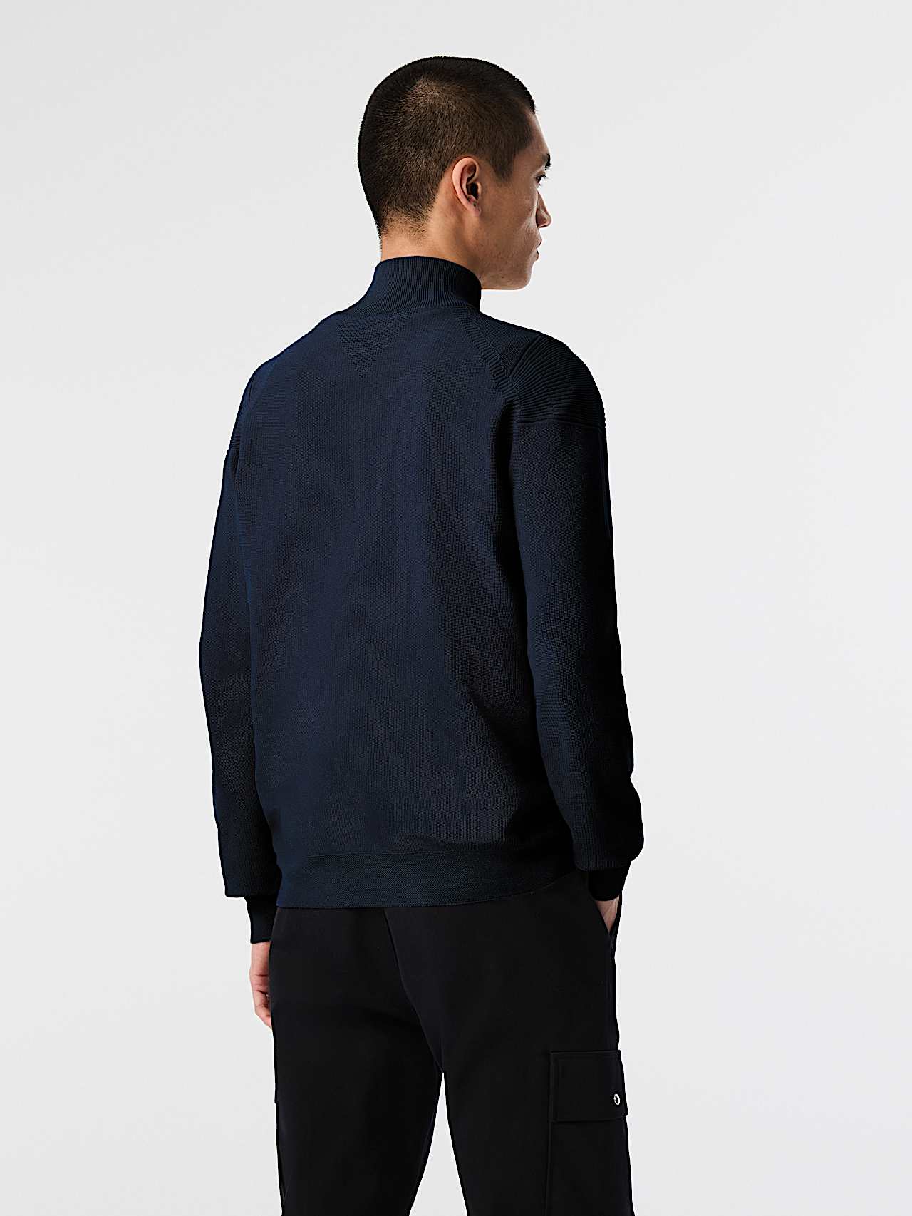 AlphaTauri | FROST V1.Y9.02 | Sweat-shirt à demi-fermeture zippée sans couture en maille 3D in Dark Navy for Homme