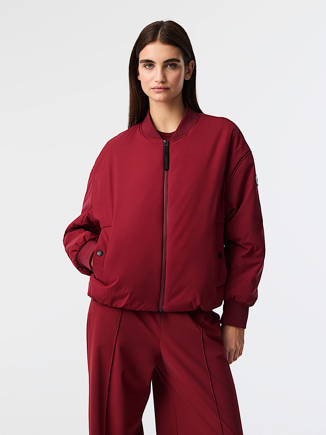 AlphaTauri | OVLY V1.Y9.02 | Wasserabweisende PrimaLoft® Bomberjacke in Dark Berry für Damen