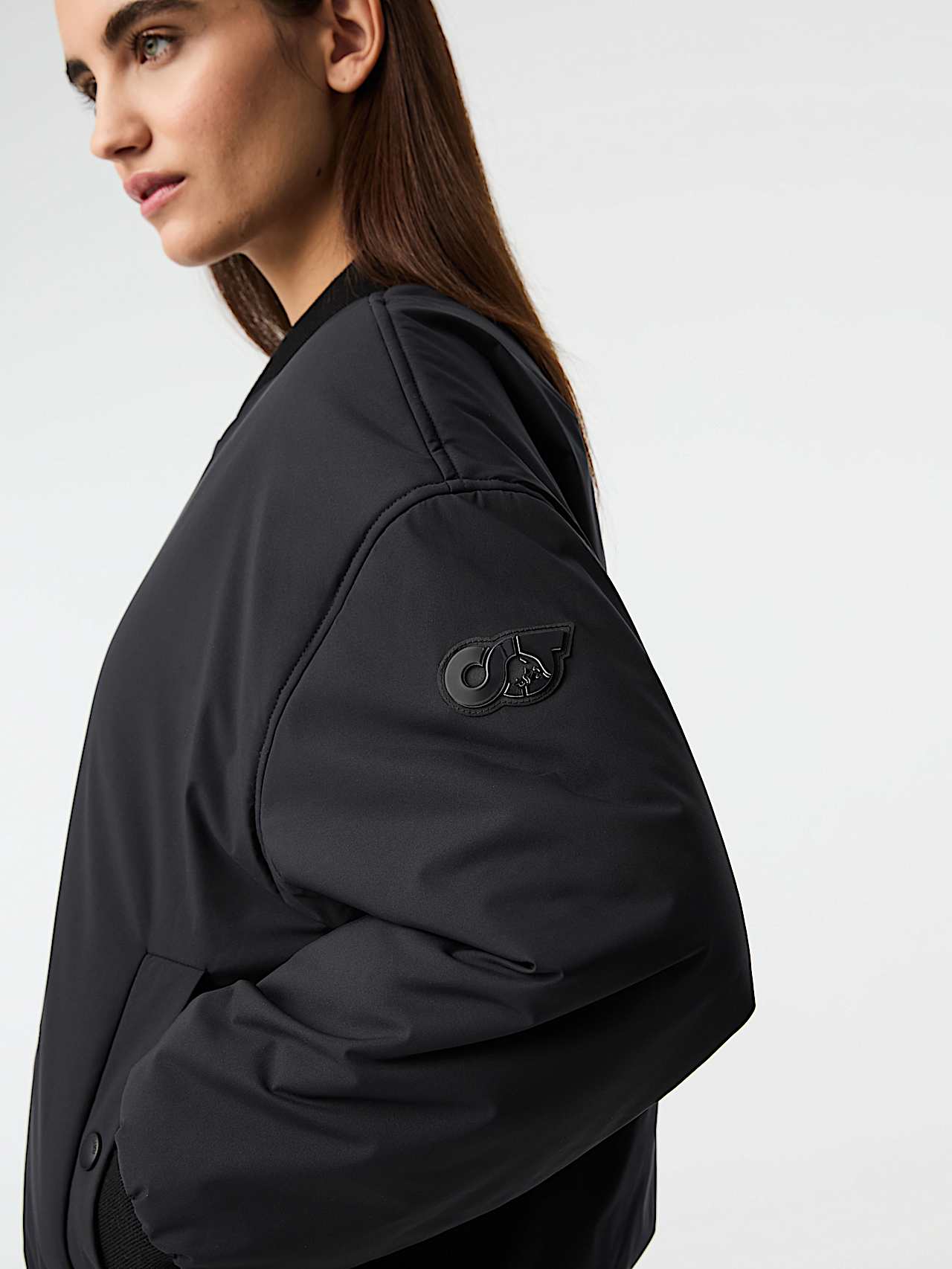 AlphaTauri | OVLY V1.Y9.02 | Water-resistant Primaloft® Bomber Jacket in Black for Women