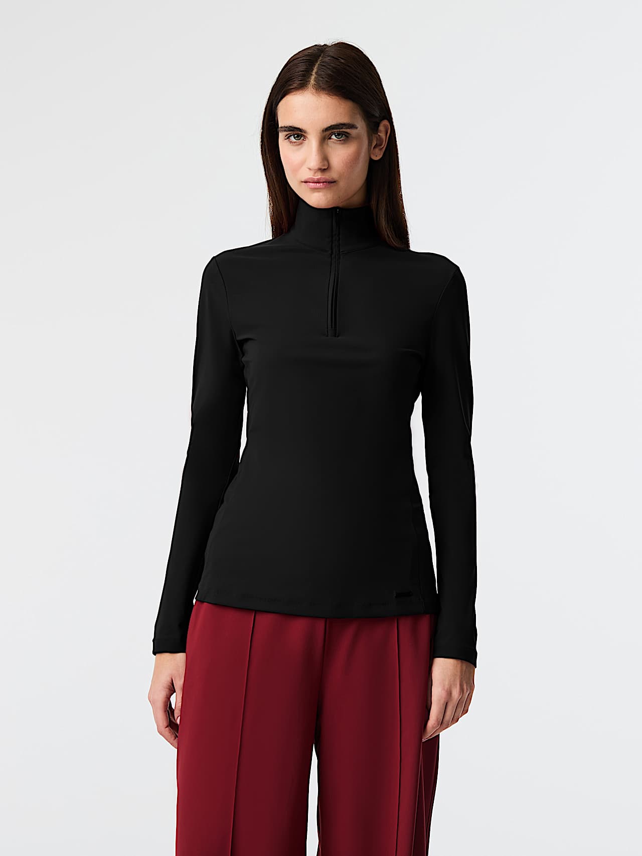 AlphaTauri | SHARD V1.Y9.02 | Langarmshirt aus Power Stretch Jersey mit halbem Reißverschluss in Black für Damen