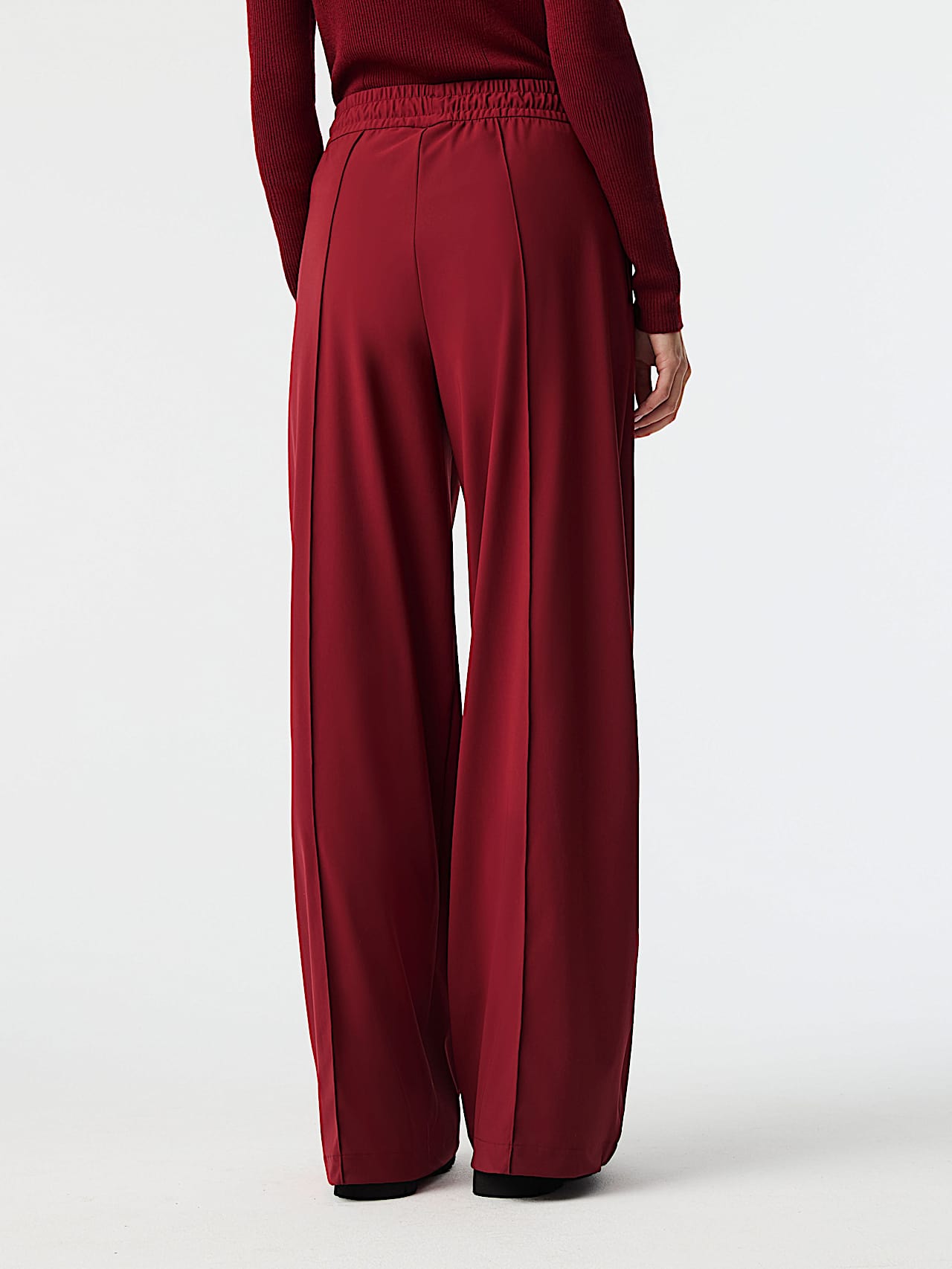 AlphaTauri | PRISM V1.Y9.02 | Pantalones de chandal de pernera ancha de punto Power Stretch in Dark Berry for Mujer