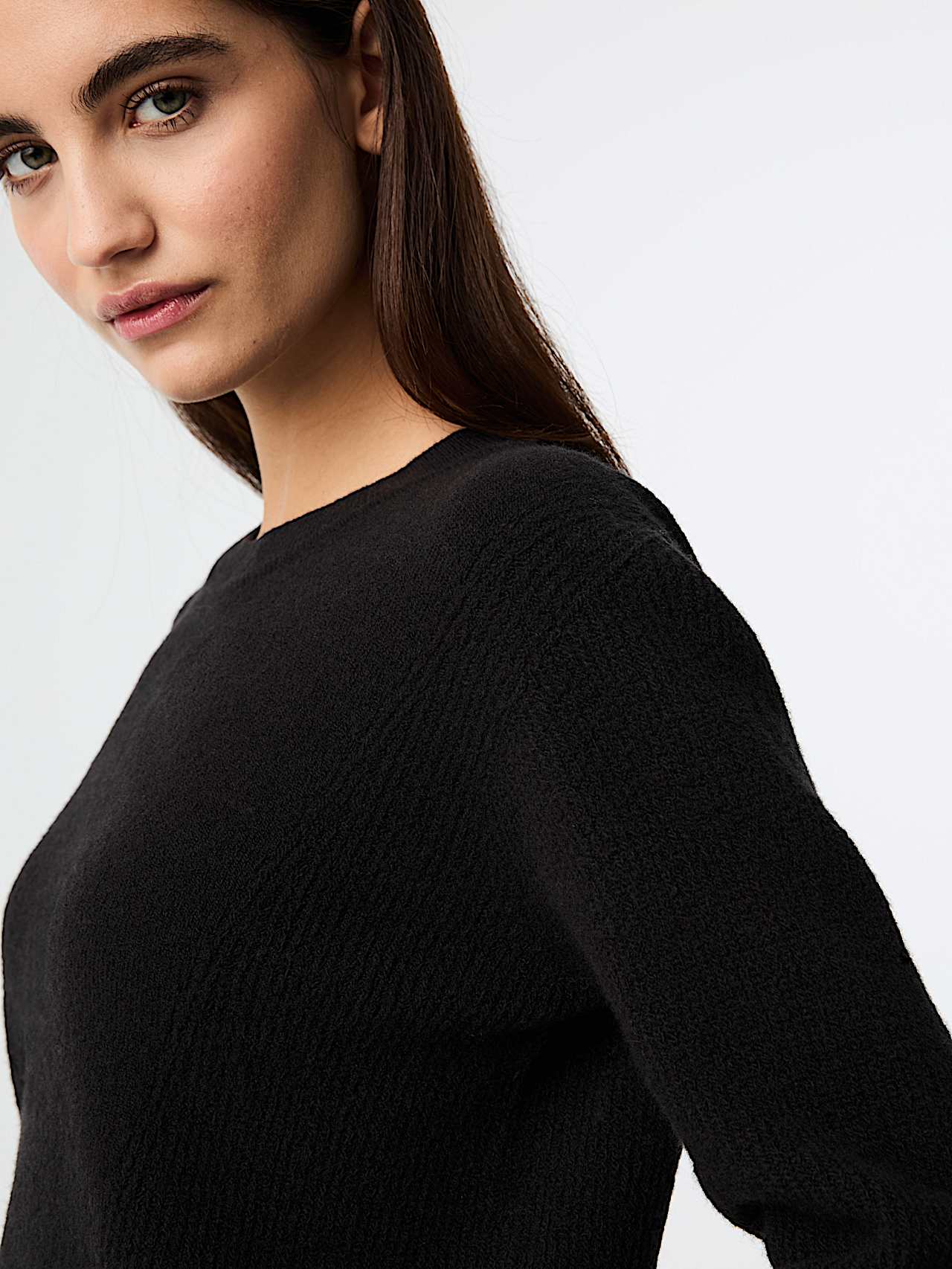 AlphaTauri | FAAMO V1.Y9.02 | Seamless 3D Knit Crewneck Sweater in Black for Mujer AlphaTauri | FAAMO V1.Y9.02 | Seamless 3D Knit Crewneck Sweater in Black for Mujer