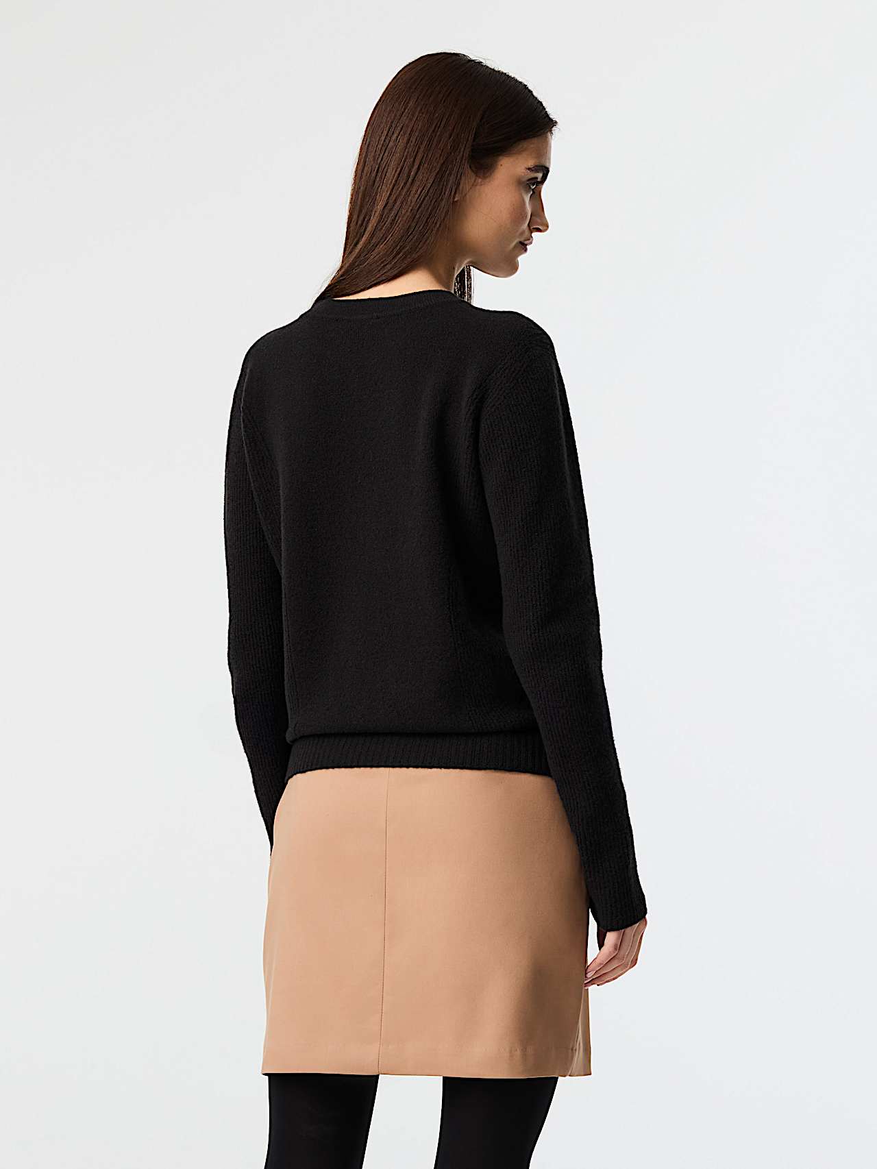 AlphaTauri | FAAMO V1.Y9.02 | Seamless 3D Knit Crewneck Sweater in Black for Mujer AlphaTauri | FAAMO V1.Y9.02 | Seamless 3D Knit Crewneck Sweater in Black for Mujer