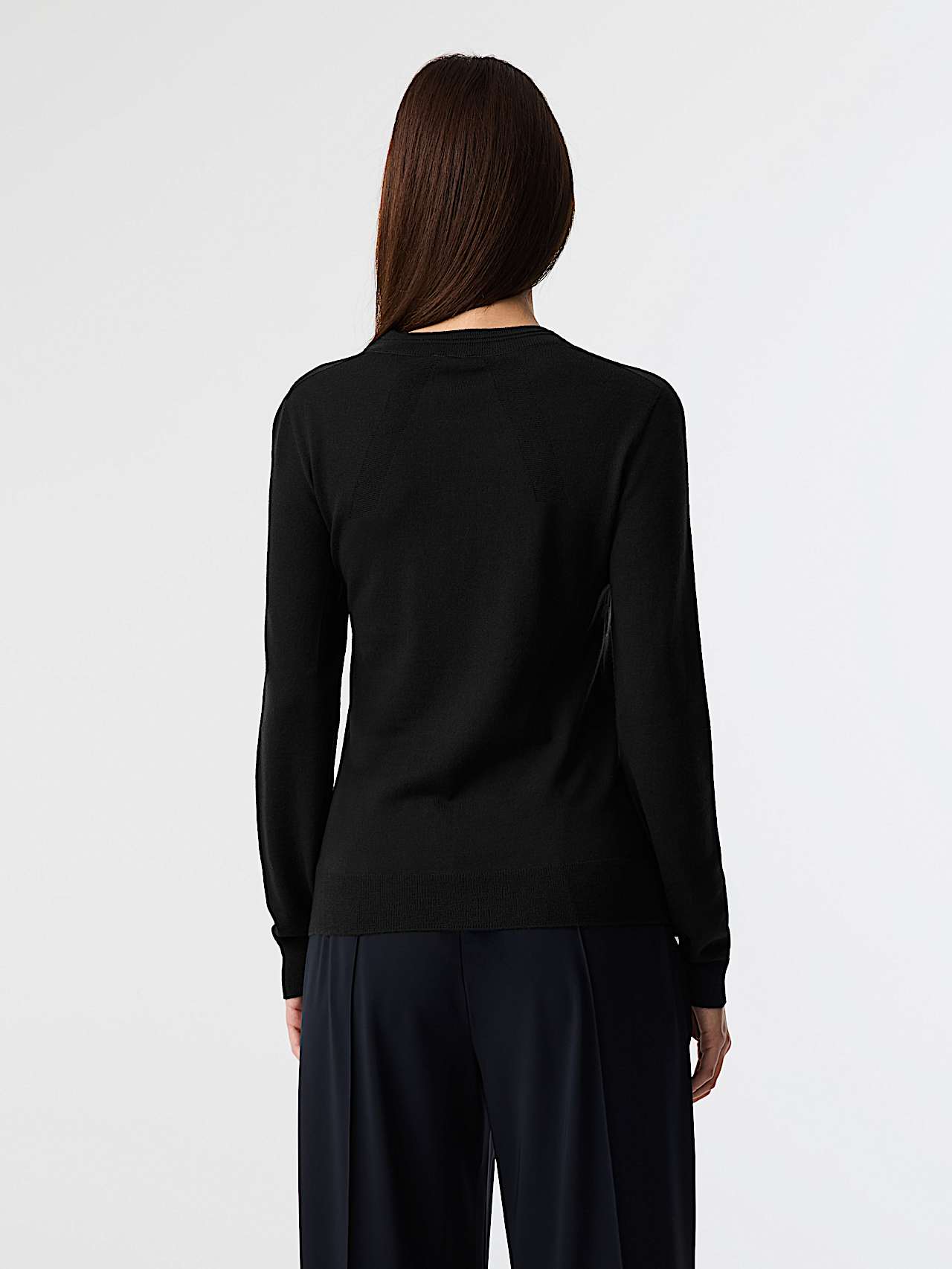 AlphaTauri | FATON V1.Y9.02 | Seamless 3D Knit Crewneck Sweater in Black for Mujer AlphaTauri | FATON V1.Y9.02 | Seamless 3D Knit Crewneck Sweater in Black for Mujer