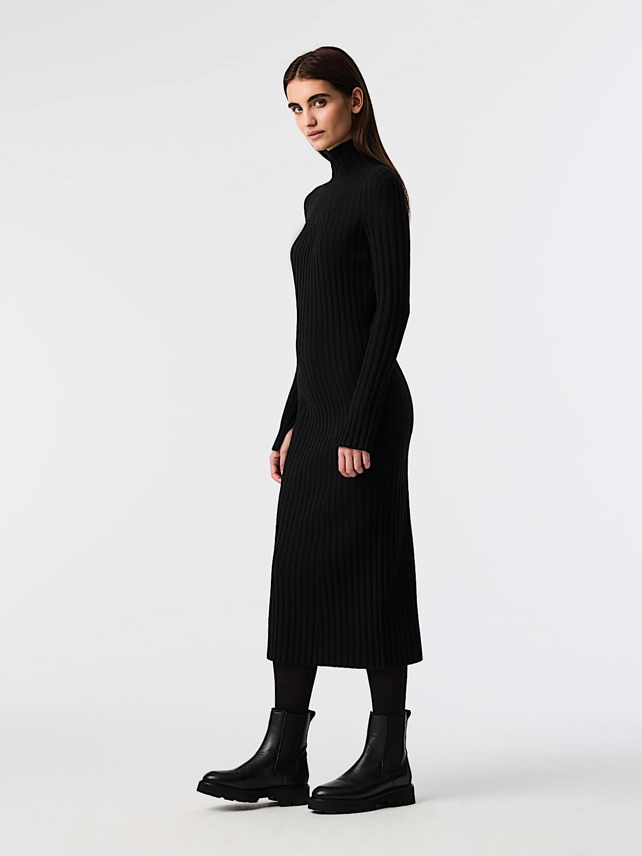 AlphaTauri | FOLAS V2.Y9.02 | Robe midi en maille 3D sans coutures in Black for Femme