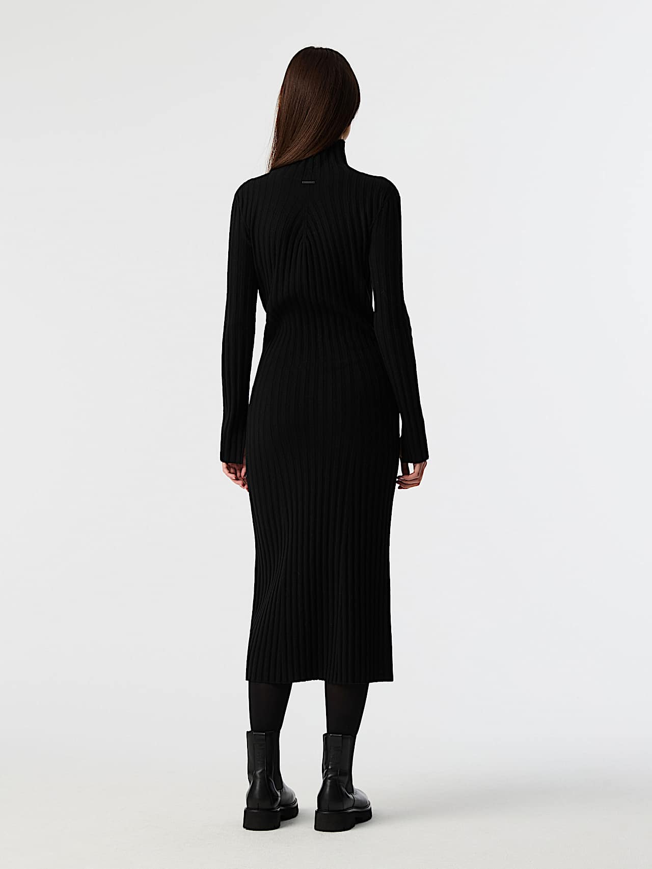 AlphaTauri | FOLAS V2.Y9.02 | Robe midi en maille 3D sans coutures in Black for Femme