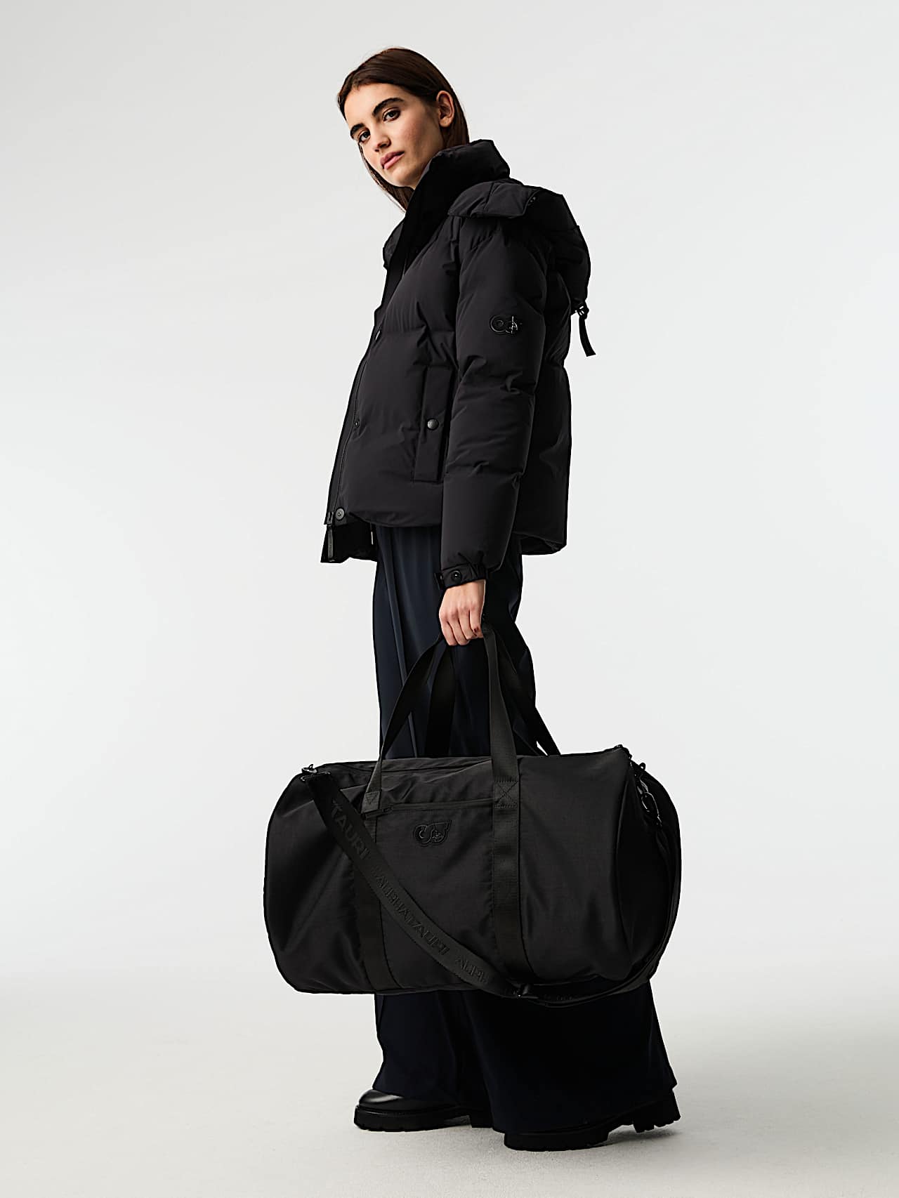 AlphaTauri | AGATE V1.Y9.02 | Weekender Bag in Black for Unisexe AlphaTauri | AGATE V1.Y9.02 | Weekender Bag in Black for Unisexe