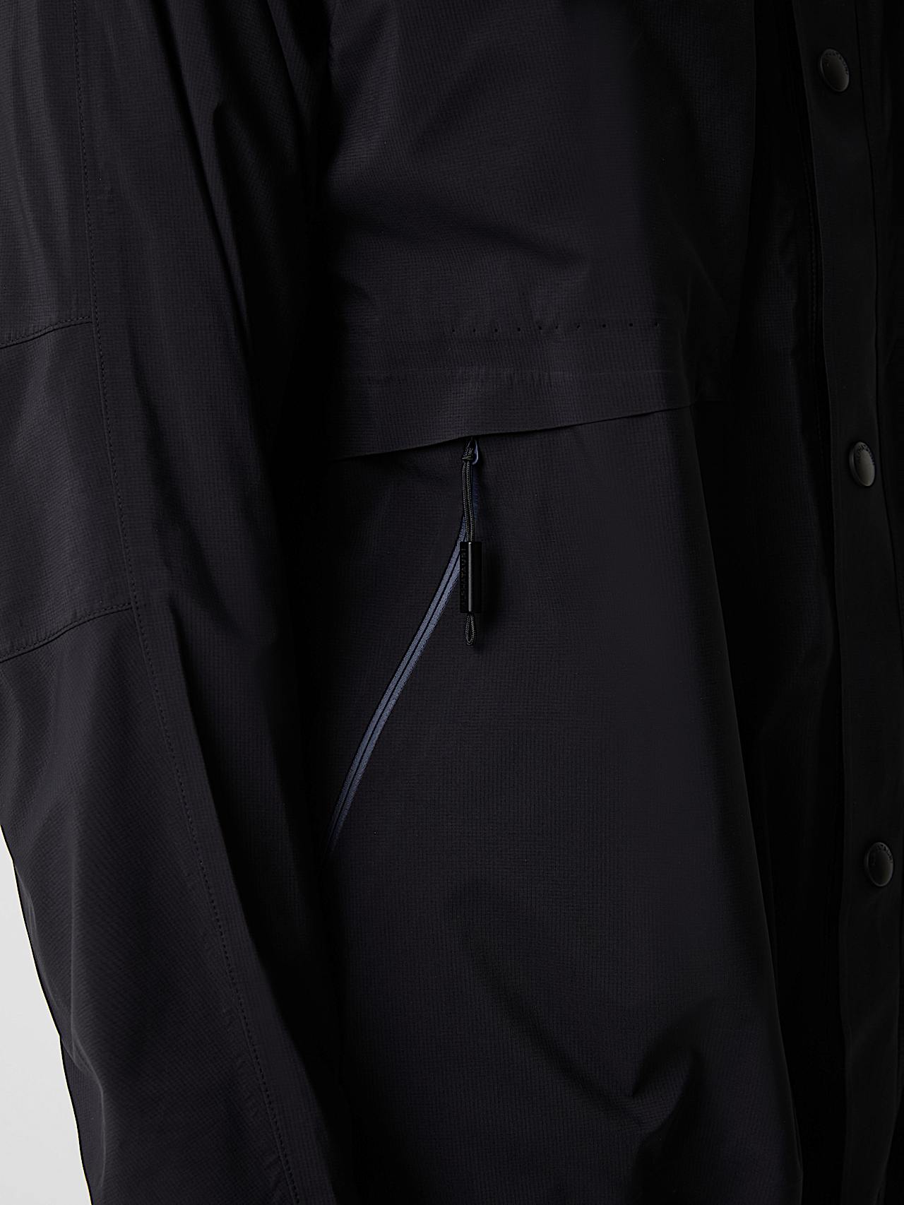 AlphaTauri | OLIGH V1.Y9.01 | Veste légère déperlante in Noir for Homme