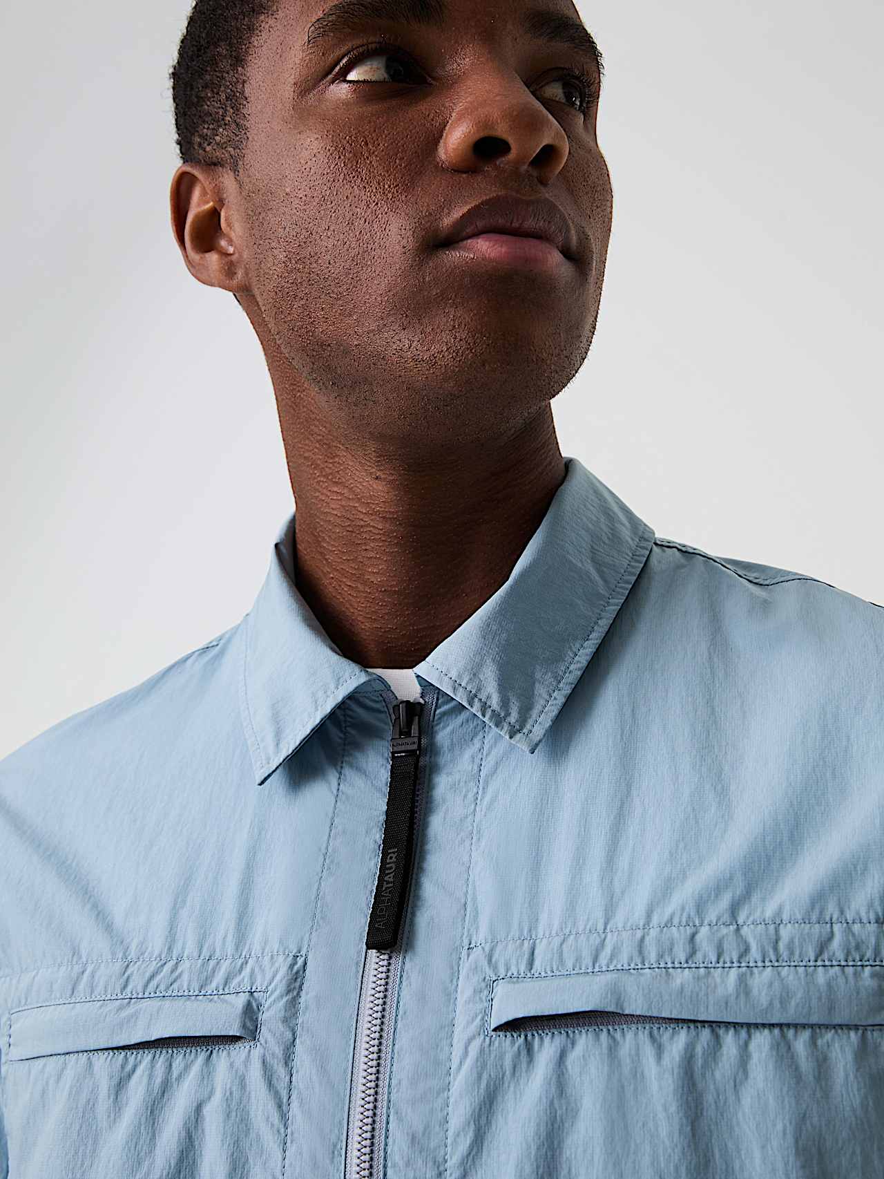 AlphaTauri | OLUM V1.Y9.01 | Surchemise légère in Fog Blue for Homme