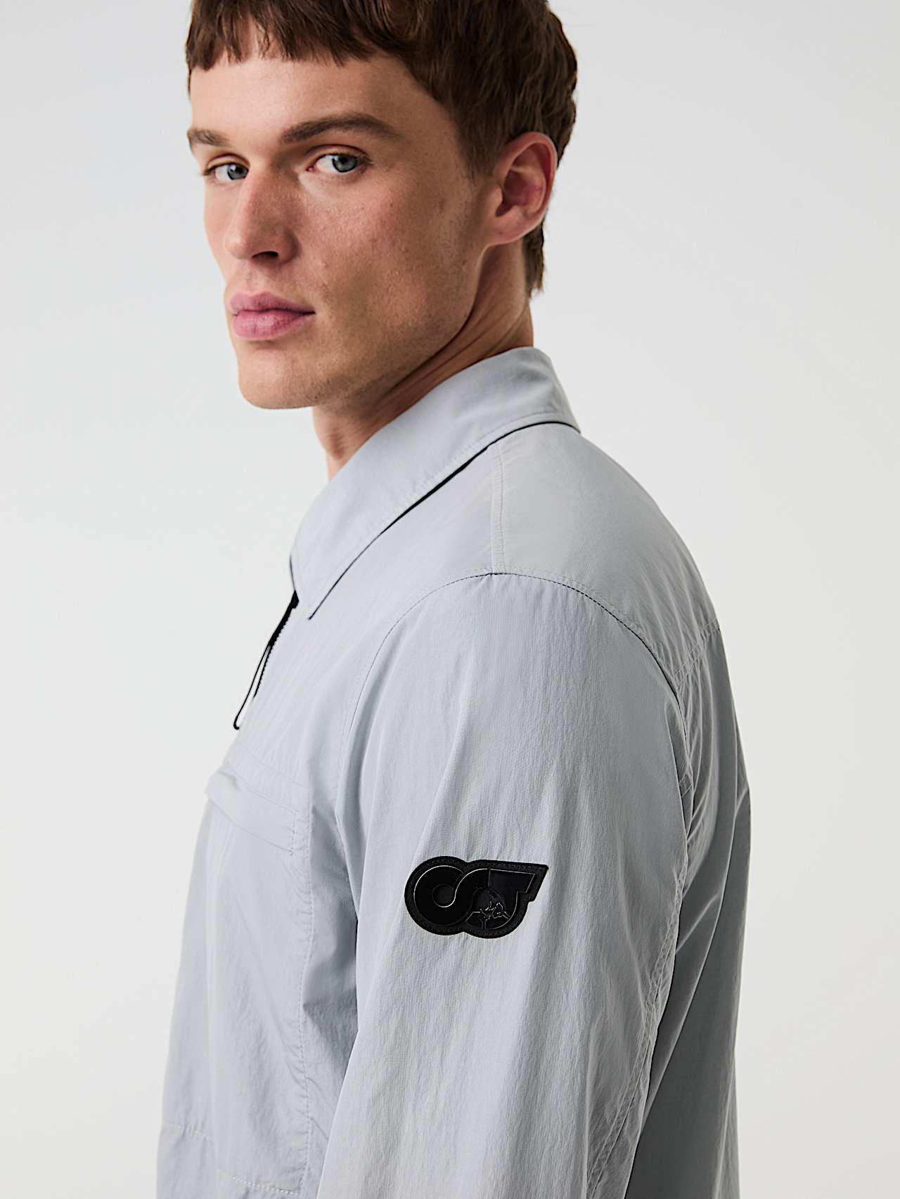 AlphaTauri | OLUM V1.Y9.01 | Surchemise légère in Gris Moyen for Homme