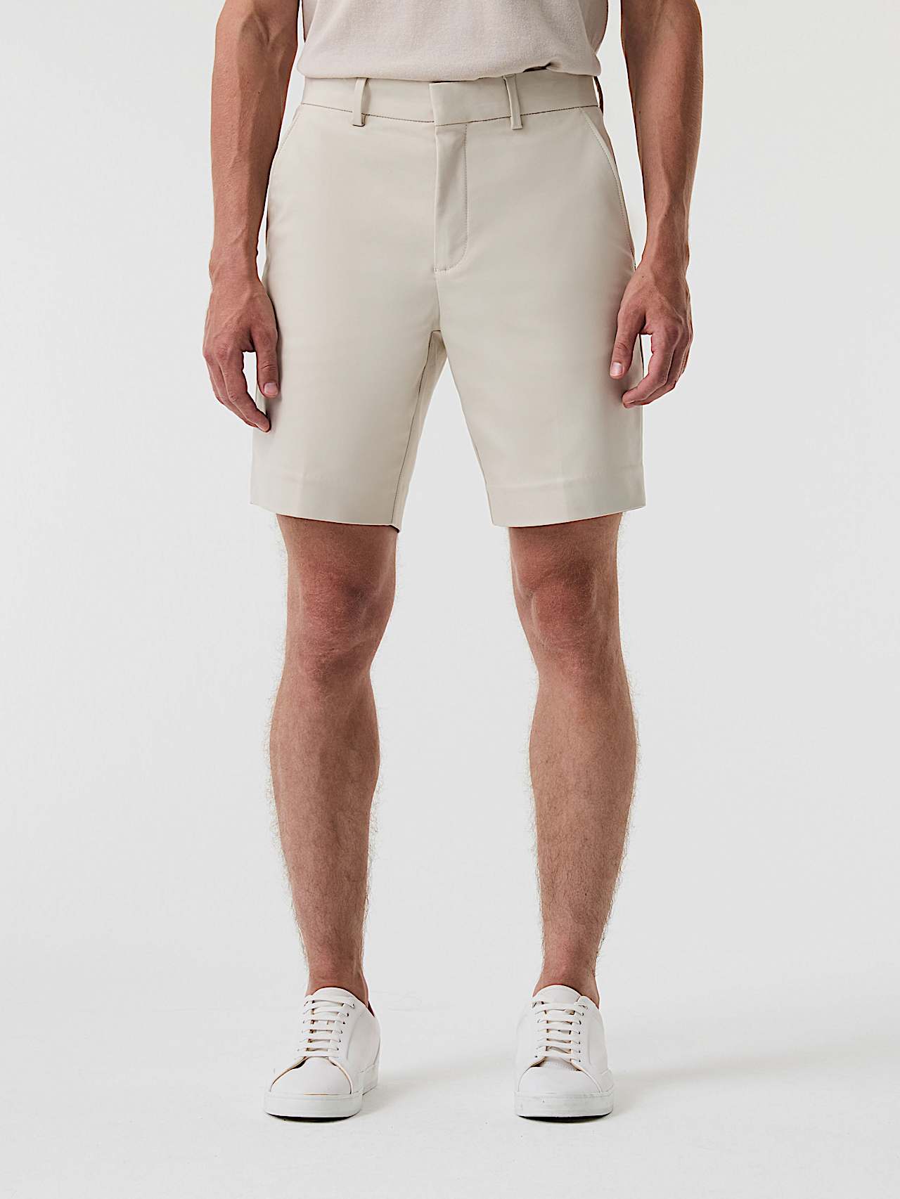 AlphaTauri | PELSH V1.Y9.01 | Shorts de algodón elástico in Stone for Hombre AlphaTauri | PELSH V1.Y9.01 | Shorts de algodón elástico in Stone for Hombre