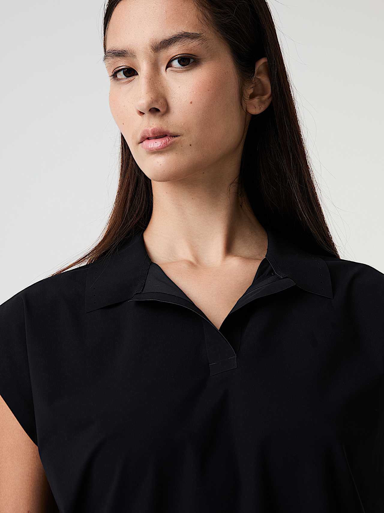 AlphaTauri | JEUWOL V1.Y9.01 | Poloshirt aus Power Stretch Jersey in Schwarz für Damen