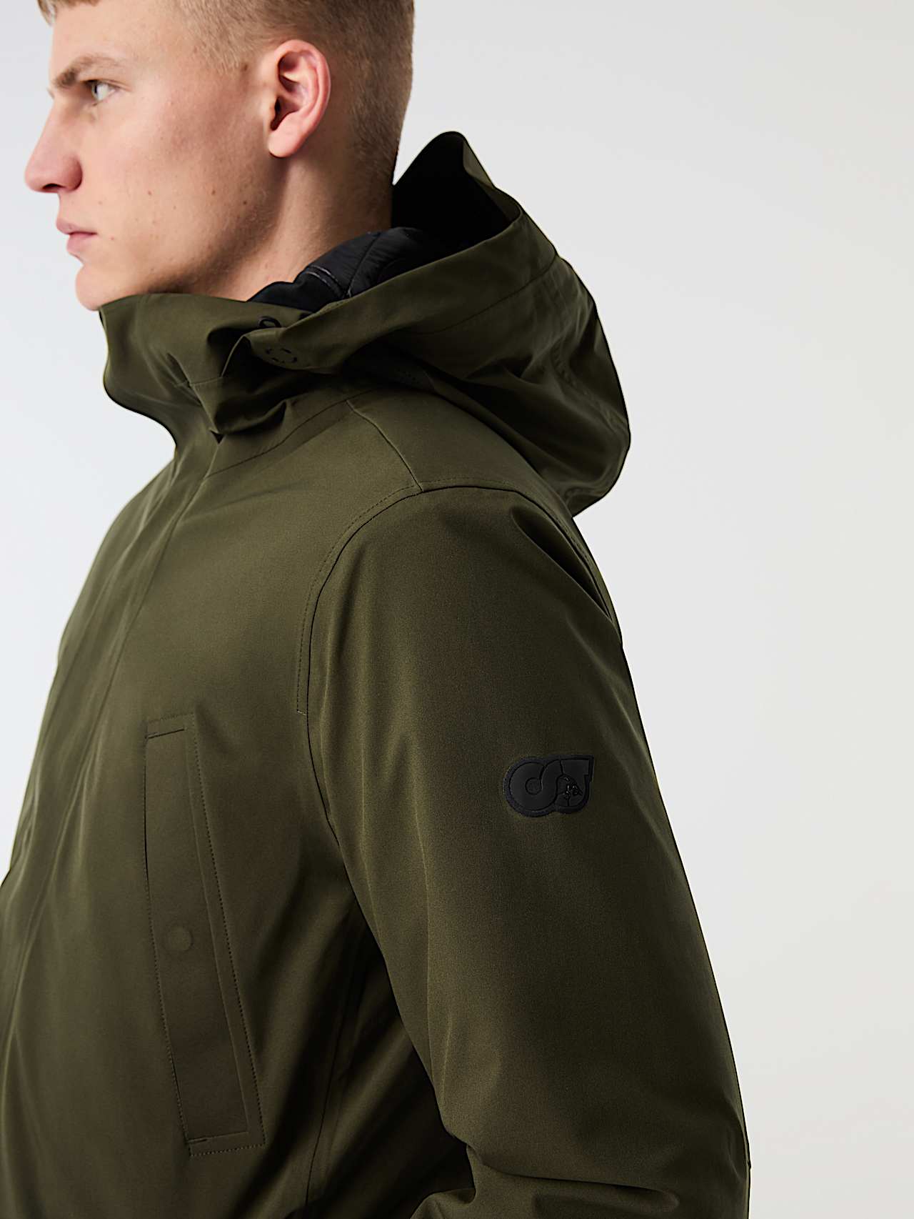 AlphaTauri | KOOV V10.Y7.02 | Icónica parka de Taurobran® impermeable y plegable in Verde Oscuro for Hombre