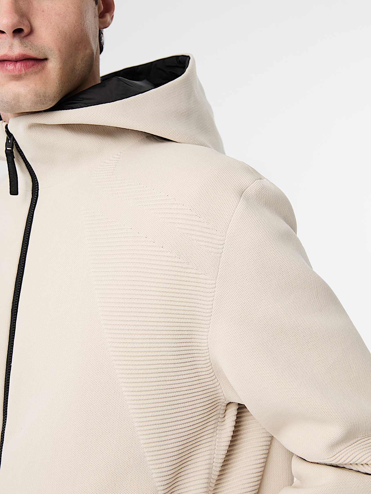 AlphaTauri | ODRIN V1.Y10.02 | Veste en maille matelassée in Stone for Homme