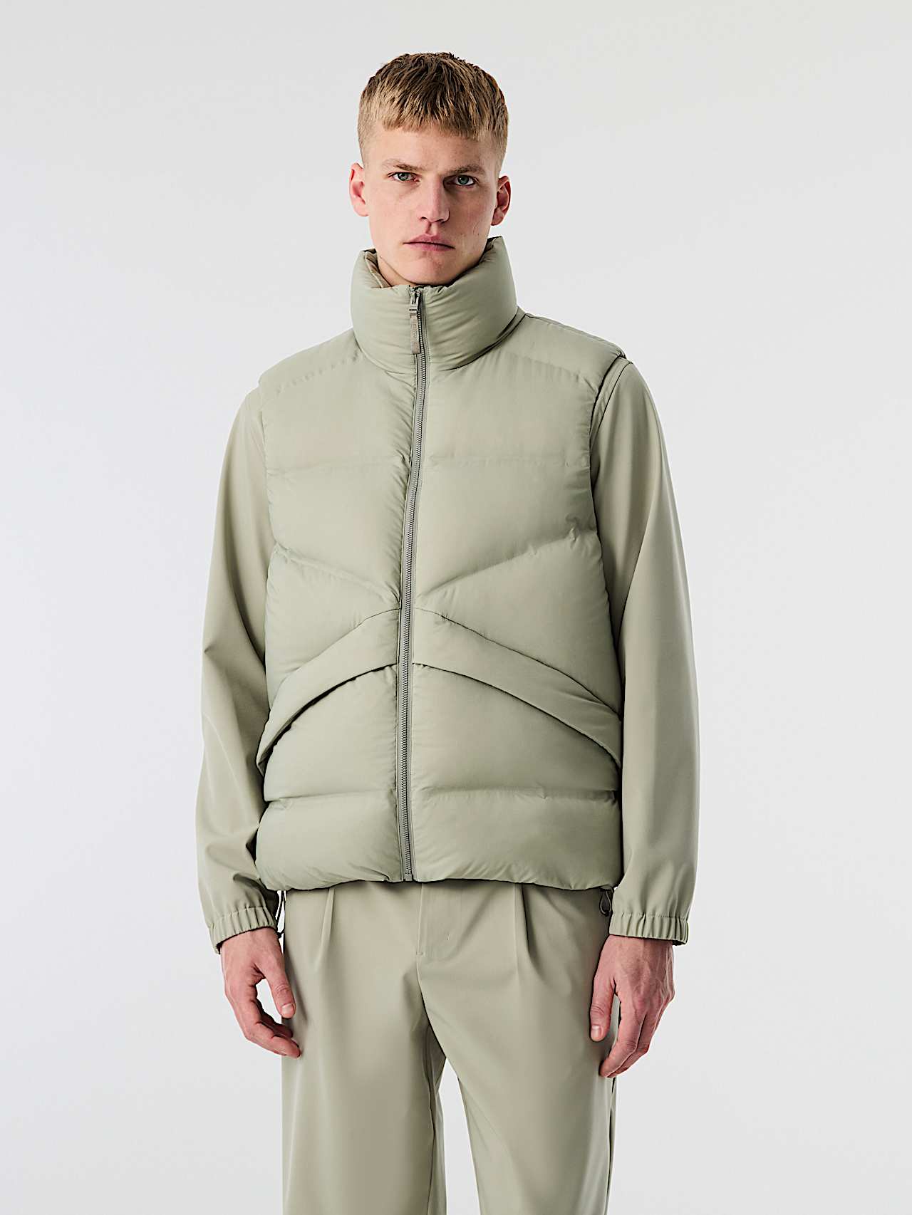 AlphaTauri | OLAVEN V1.Y10.02 | Smanicato in piumino ultraleggero in Dark Sage for Uomo