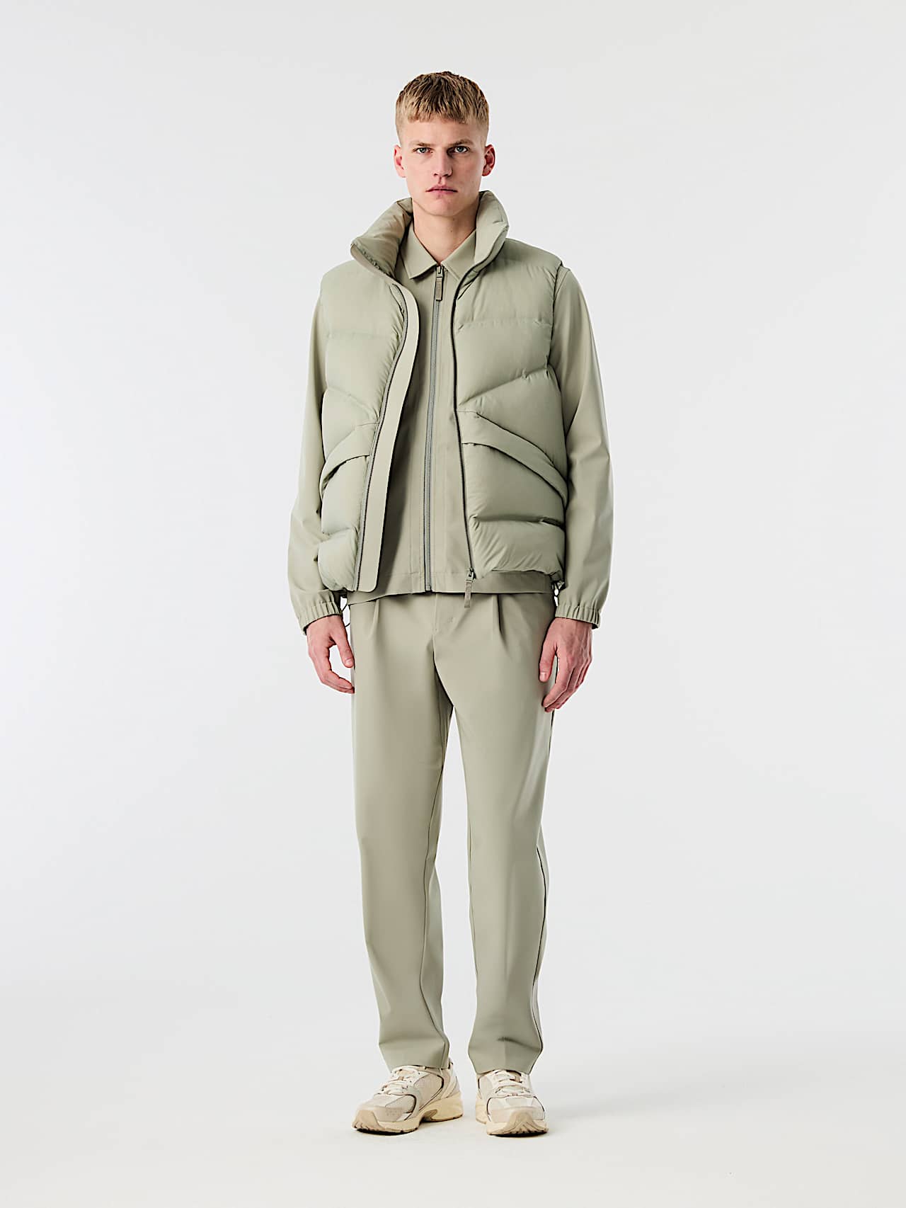 AlphaTauri | OLAVEN V1.Y10.02 | Doudoune sans manches ultra-légère in Dark Sage for Homme