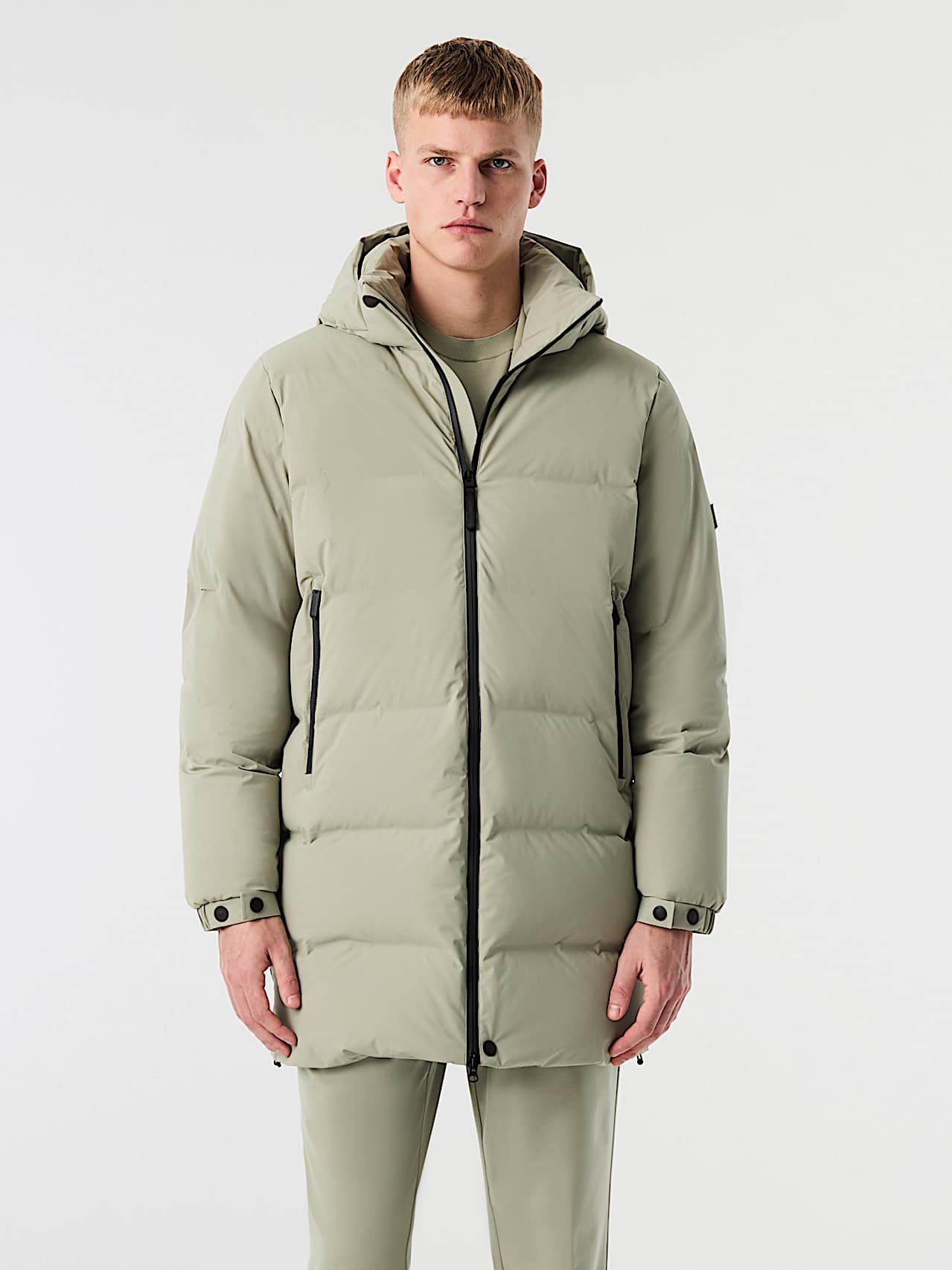 AlphaTauri | ONCY V1.Y10.02 | Abrigo de plumón acolchado in Dark Sage for Hombre