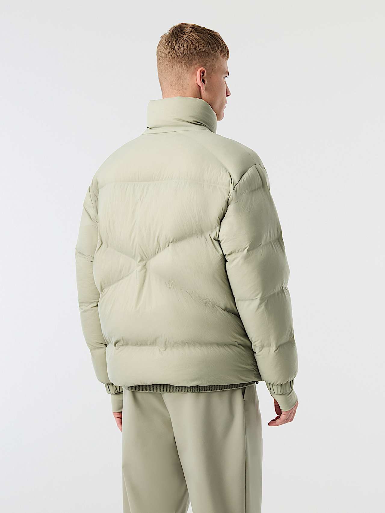 AlphaTauri | OLAVON V1.Y10.02 | Packable Ultra Light Down Jacket in Dark Sage for Hombre