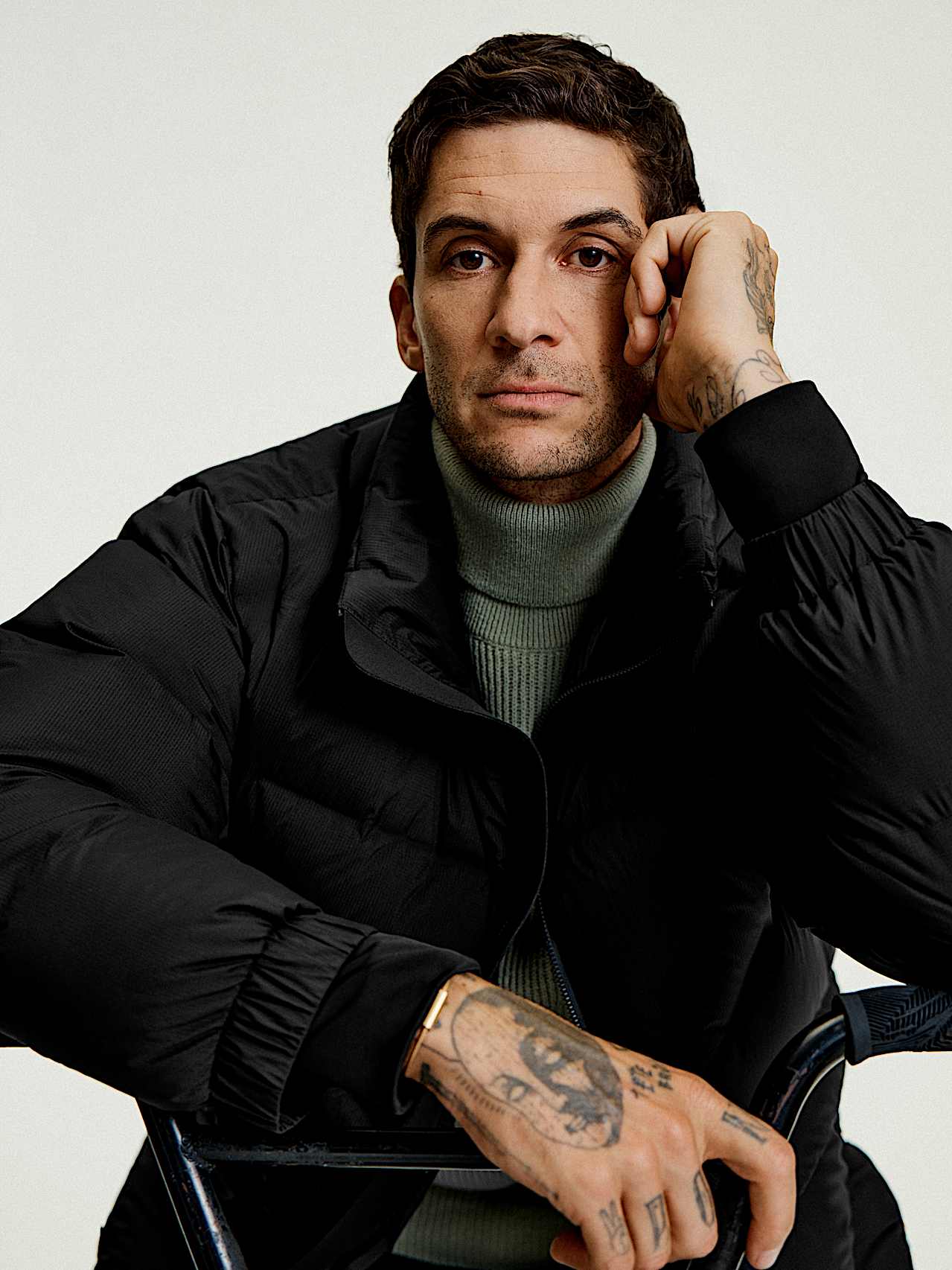 AlphaTauri | OLAVON V1.Y10.02 | Packable Ultra Light Down Jacket in Dandois Black for Men