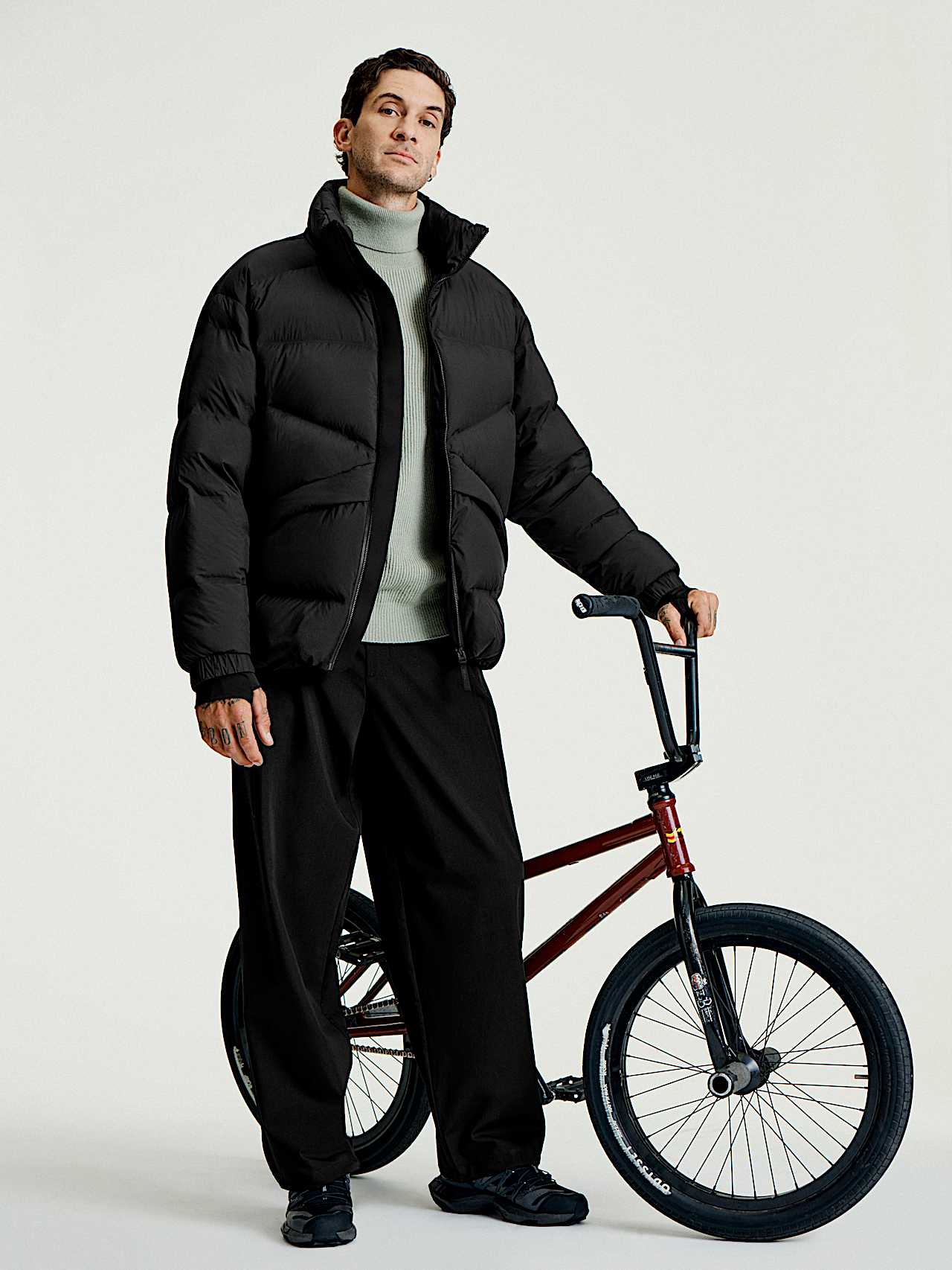 AlphaTauri | OLAVON V1.Y10.02 | Packable Ultra Light Down Jacket in Dandois Black for Men