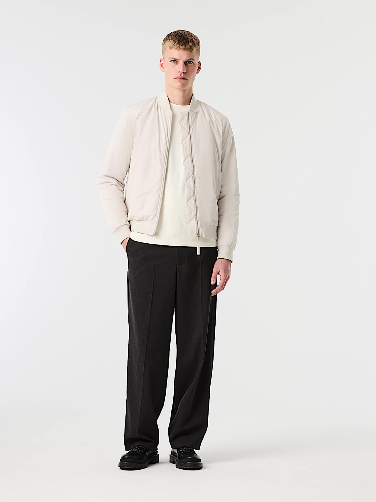 AlphaTauri | OUBLIS V1.Y10.02 | Bomber idrorepellente con imbottitura leggera in Primaloft® in Stone for Uomo