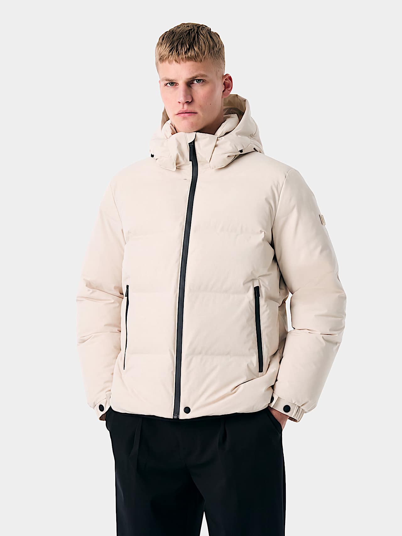 AlphaTauri | ODORU V4.Y10.02 | Chaqueta de plumas acolchada in Stone for Hombre