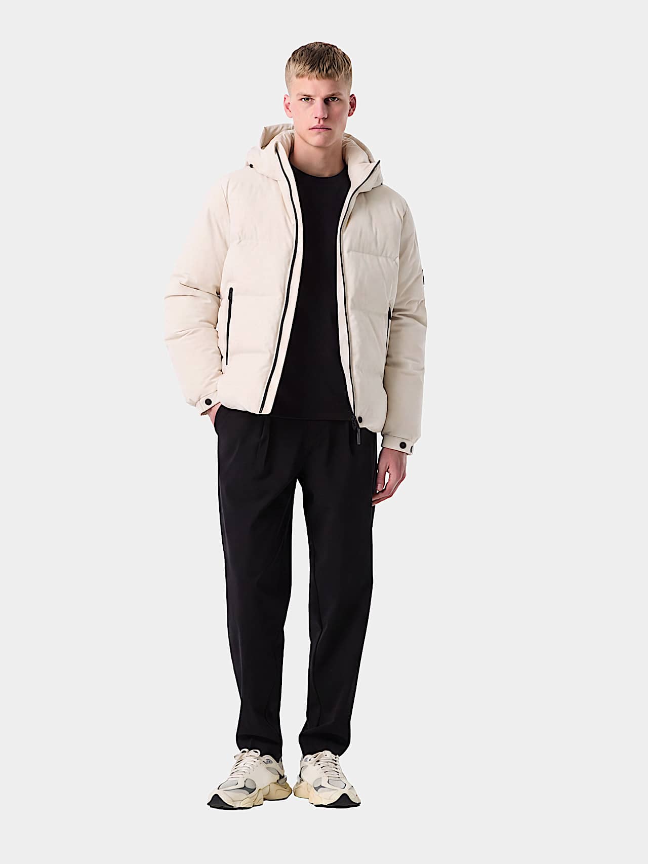 AlphaTauri | ODORU V4.Y10.02 | Chaqueta de plumas acolchada in Stone for Hombre