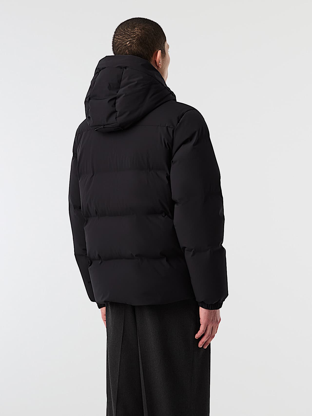 AlphaTauri | ODORU V4.Y10.02 | Gepolsterte Daunen-Steppjacke in Schwarz für Herren