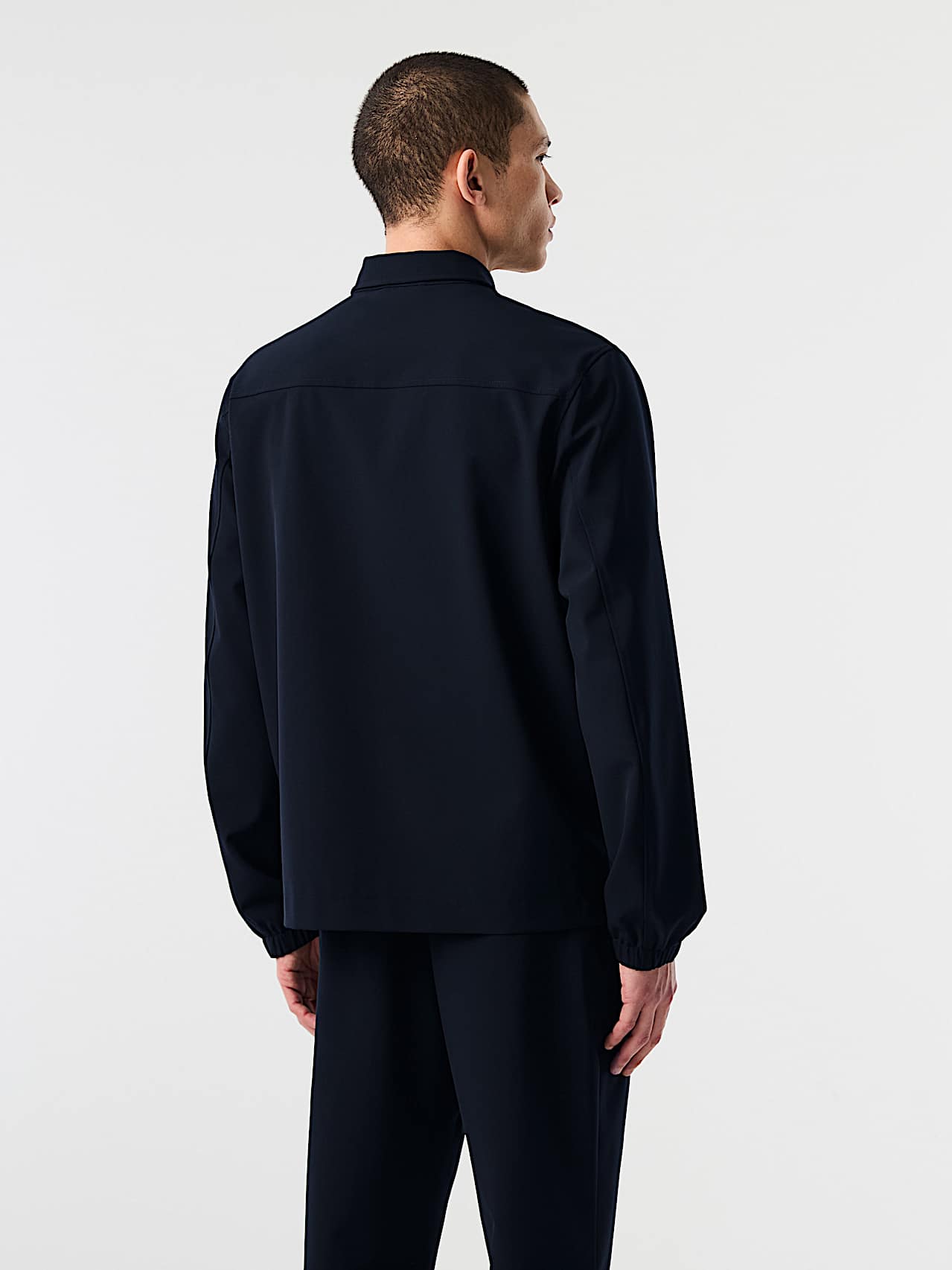 AlphaTauri | ONGERS V1.Y10.02 | Water-repellent Overshirt with 4-Way-Stretch in Dark Navy for Homme