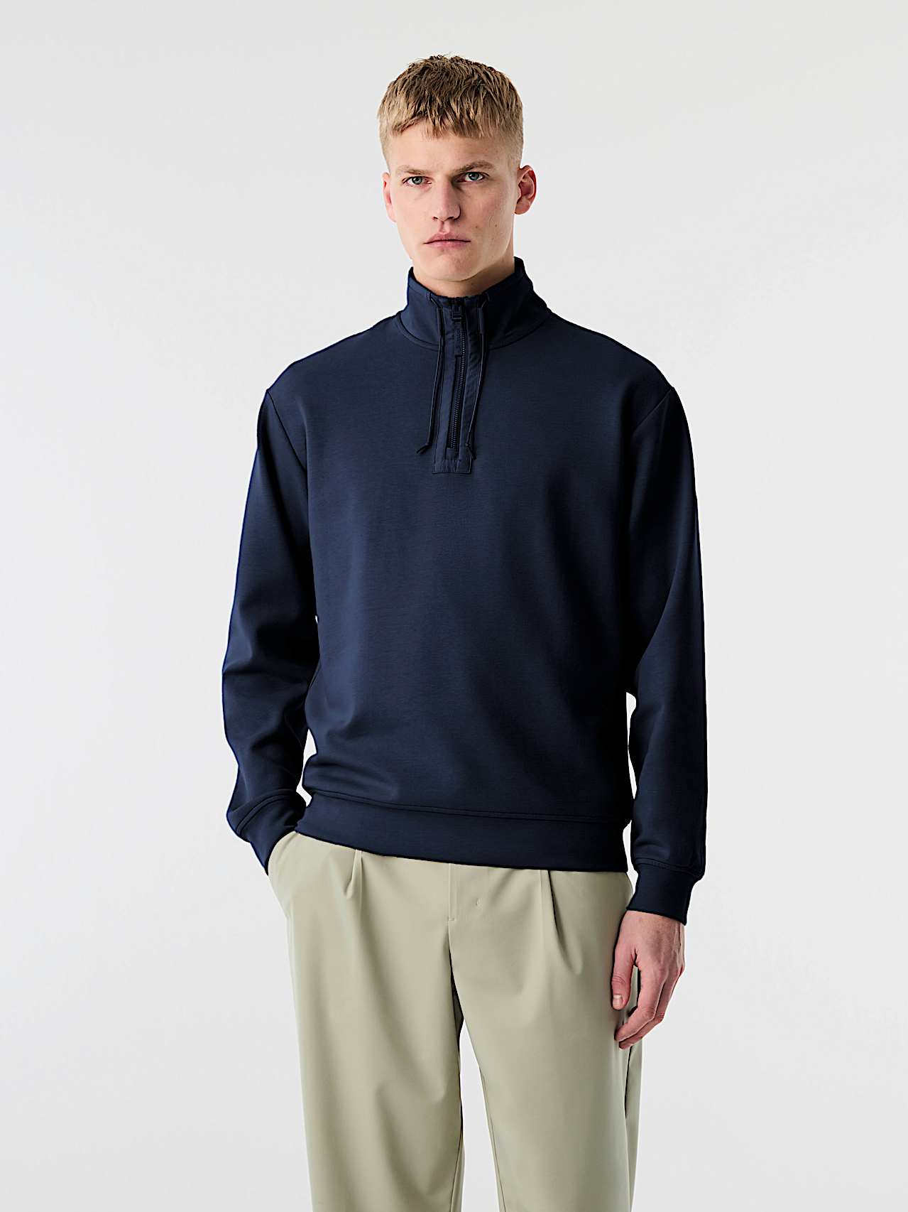 AlphaTauri | SYLVES V1.Y10.02 | Sweat-shirt hybride demi-zippé in Dark Navy for Homme