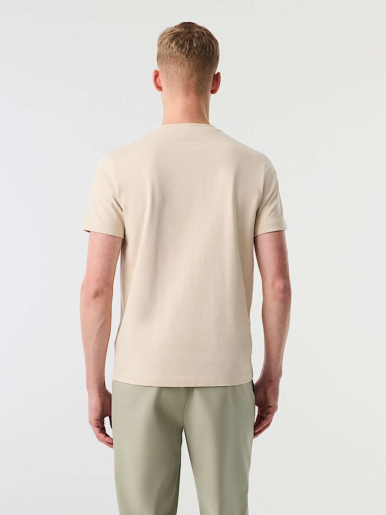 AlphaTauri | JILLE V1.Y10.02 | T-Shirt aus Bio-Baumwolle mit Logostickerei in Stone für Herren