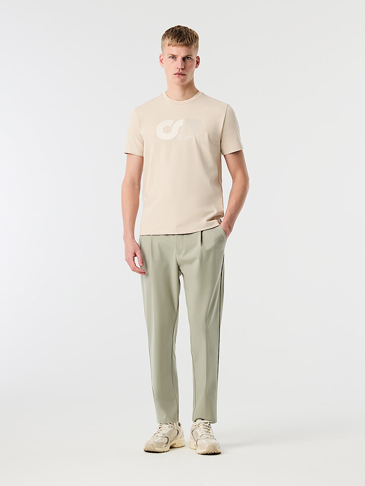 AlphaTauri | JILLE V1.Y10.02 | T-Shirt aus Bio-Baumwolle mit Logostickerei in Stone für Herren