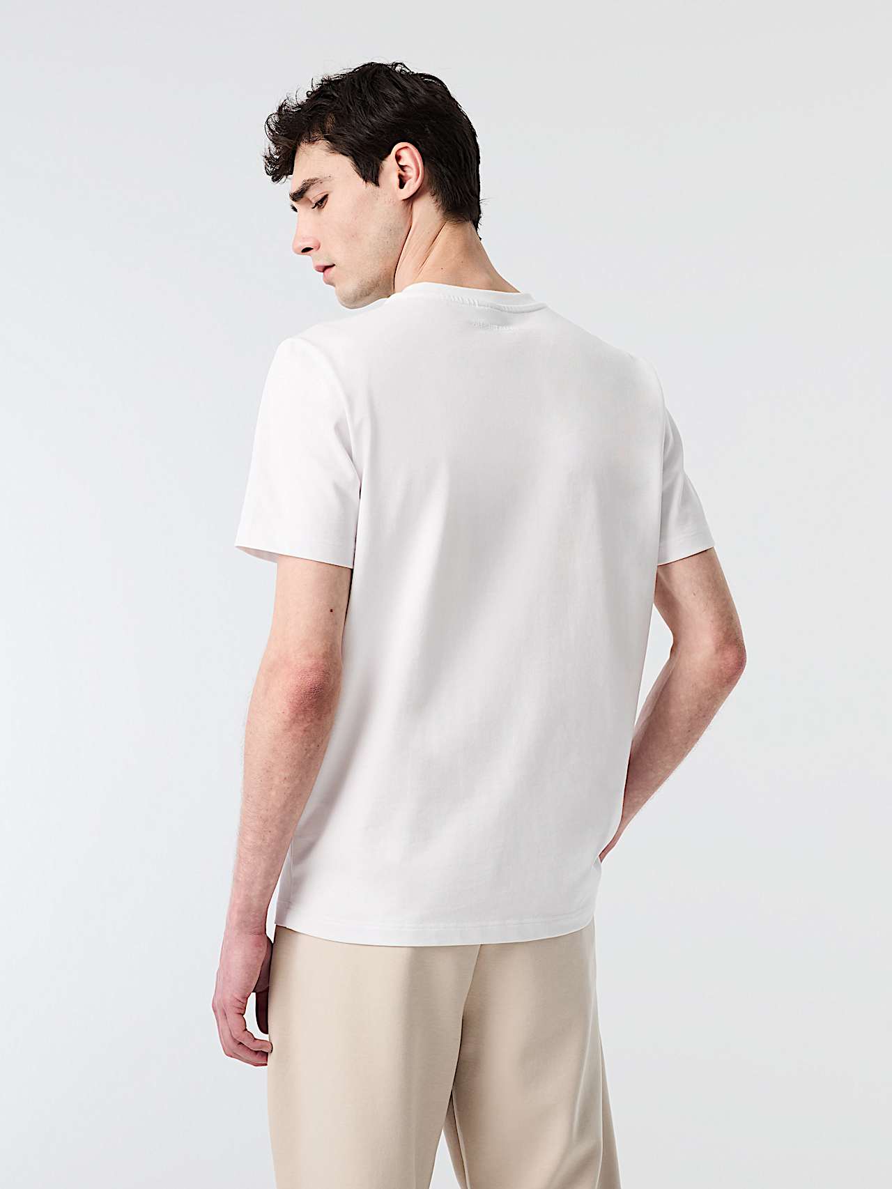AlphaTauri | JILLE V1.Y10.02 | T-Shirt aus Bio-Baumwolle mit Logostickerei in White für Herren