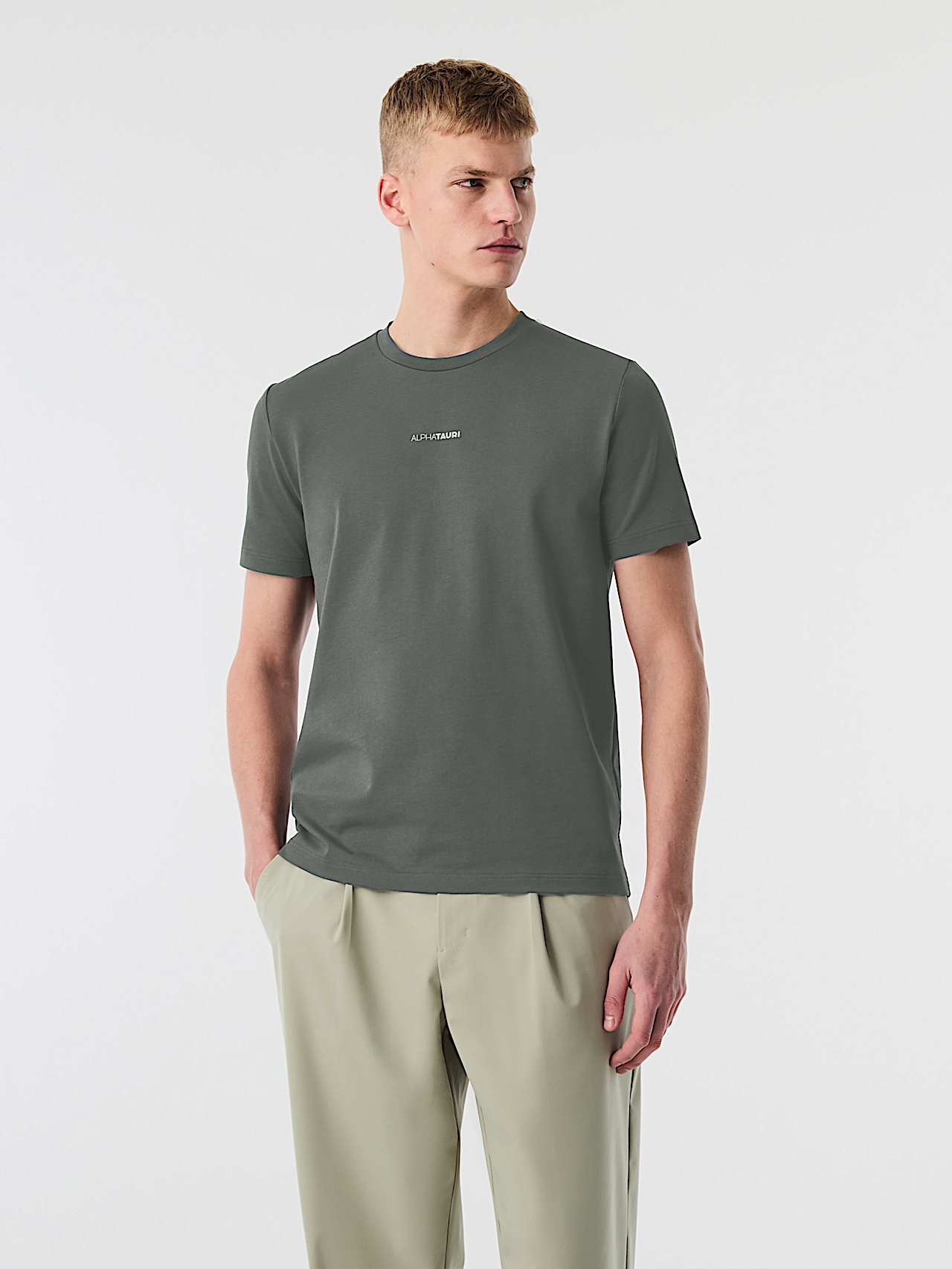 AlphaTauri | JOULON V1.Y10.02 | T-Shirt aus Bio-Baumwolle mit Logo-Print in Dark Moss für Herren