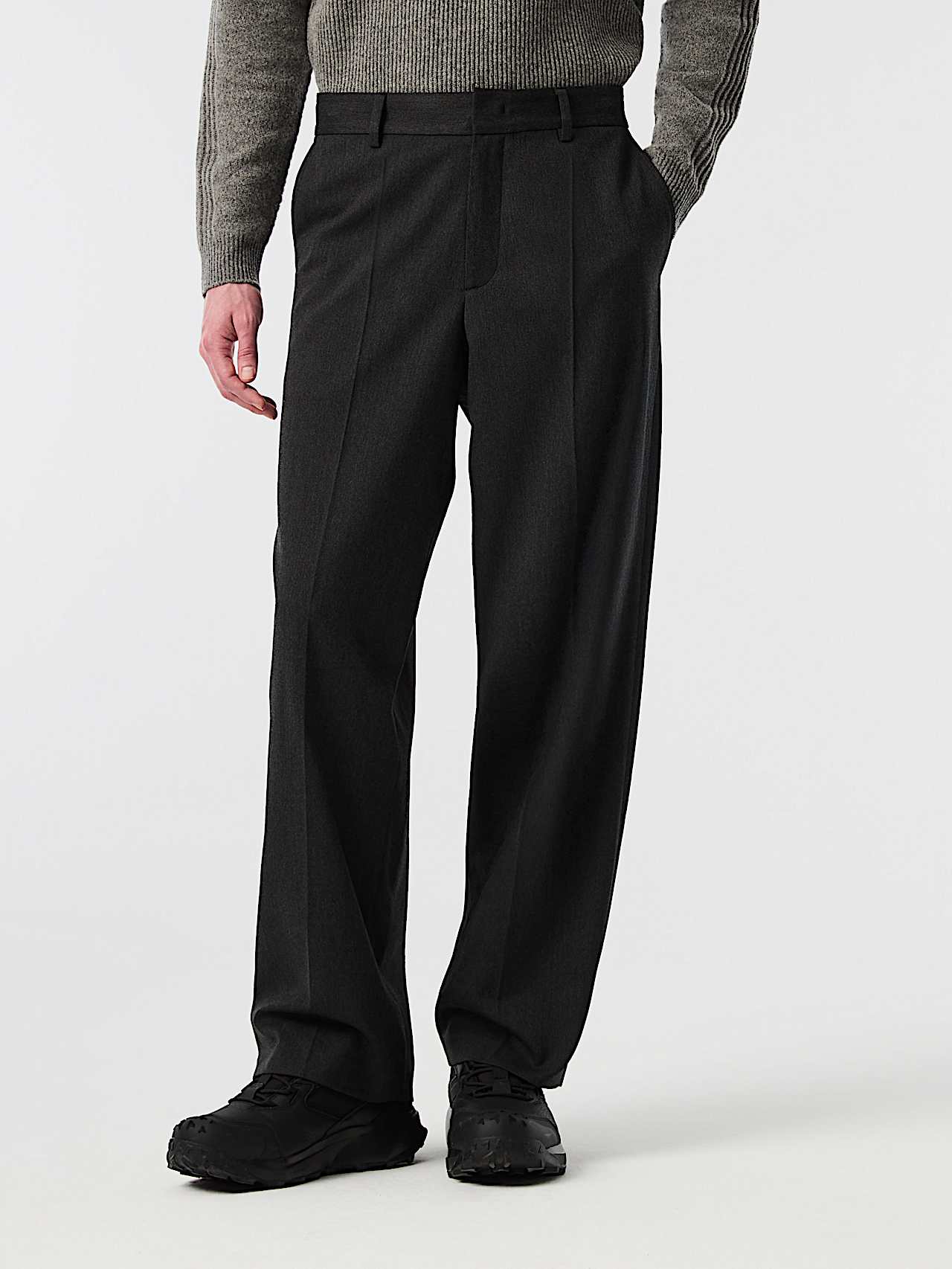 AlphaTauri | PERVAL V1.Y10.02 | Pantalón de lana de pernera ancha in Dark Grey Melange for Hombre