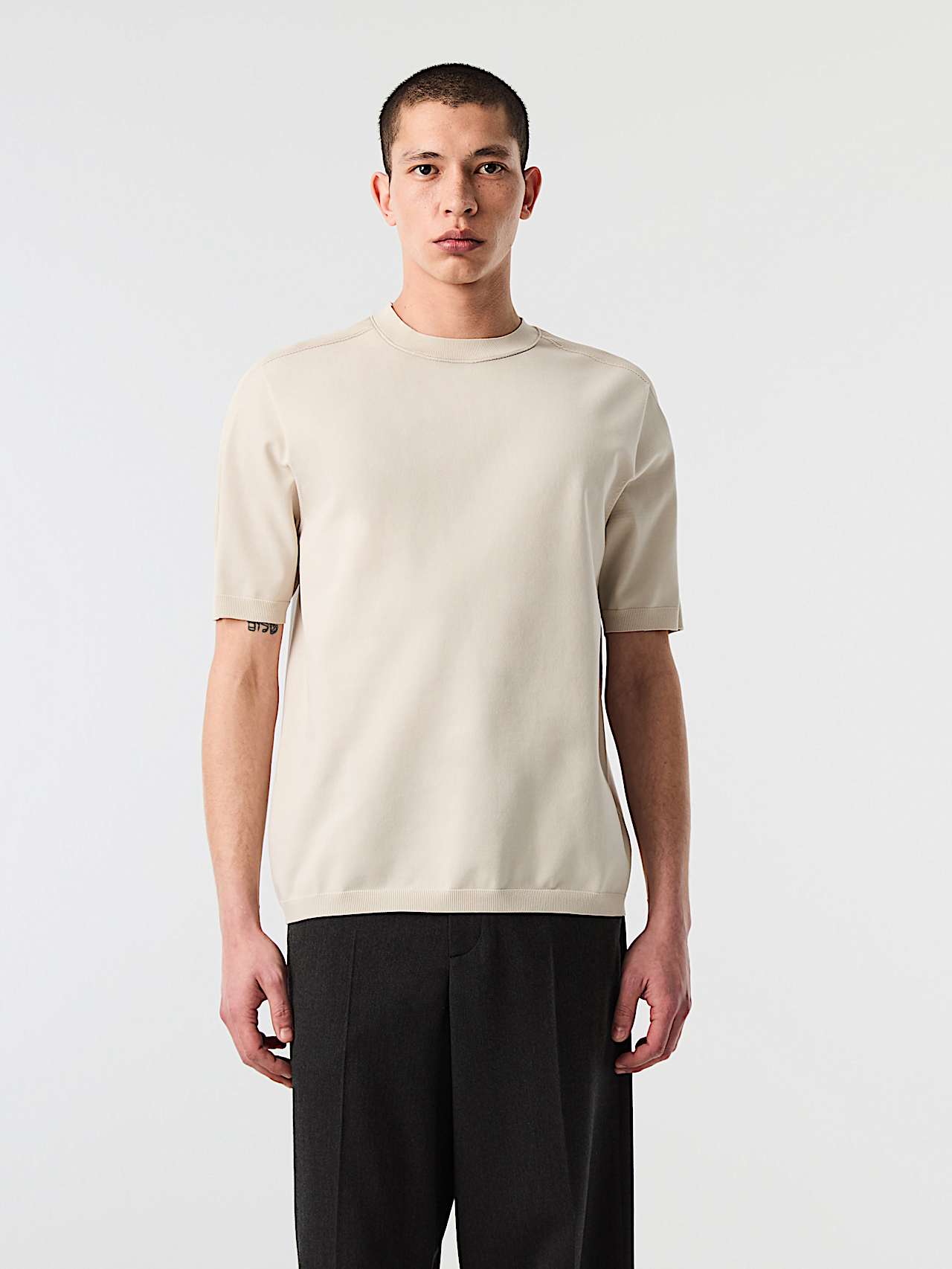 AlphaTauri | FARIS V1.Y10.02 | T-shirt ample en maille 3D in Stone for Homme