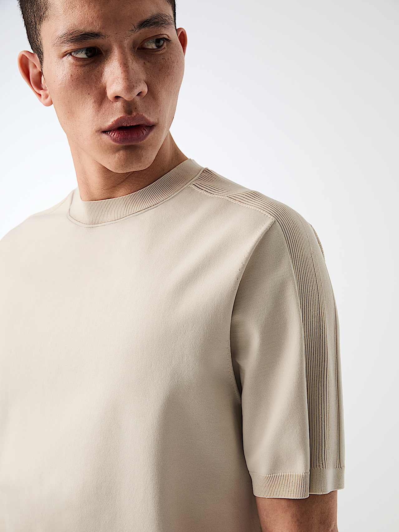 AlphaTauri | FARIS V1.Y10.02 | Maglietta dalla vestibilità ampia in maglia 3D in Stone for Uomo