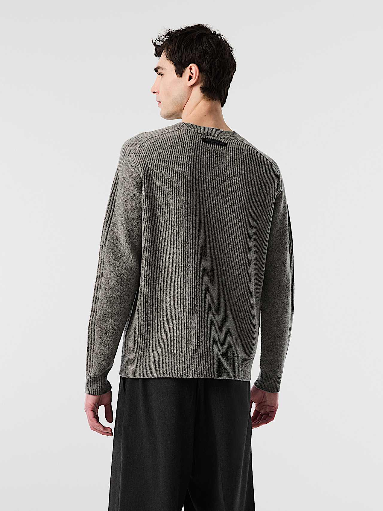 AlphaTauri | FREIMS V1.Y10.02 | 3D Knit Sweater made from 100% Wool in Dark Grey Melange for Uomo