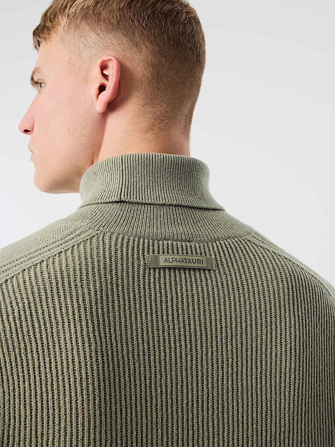 AlphaTauri | FANNES V1.Y10.02 | 3D Knit Wool Turtleneck Sweater in Dark Sage for Hombre