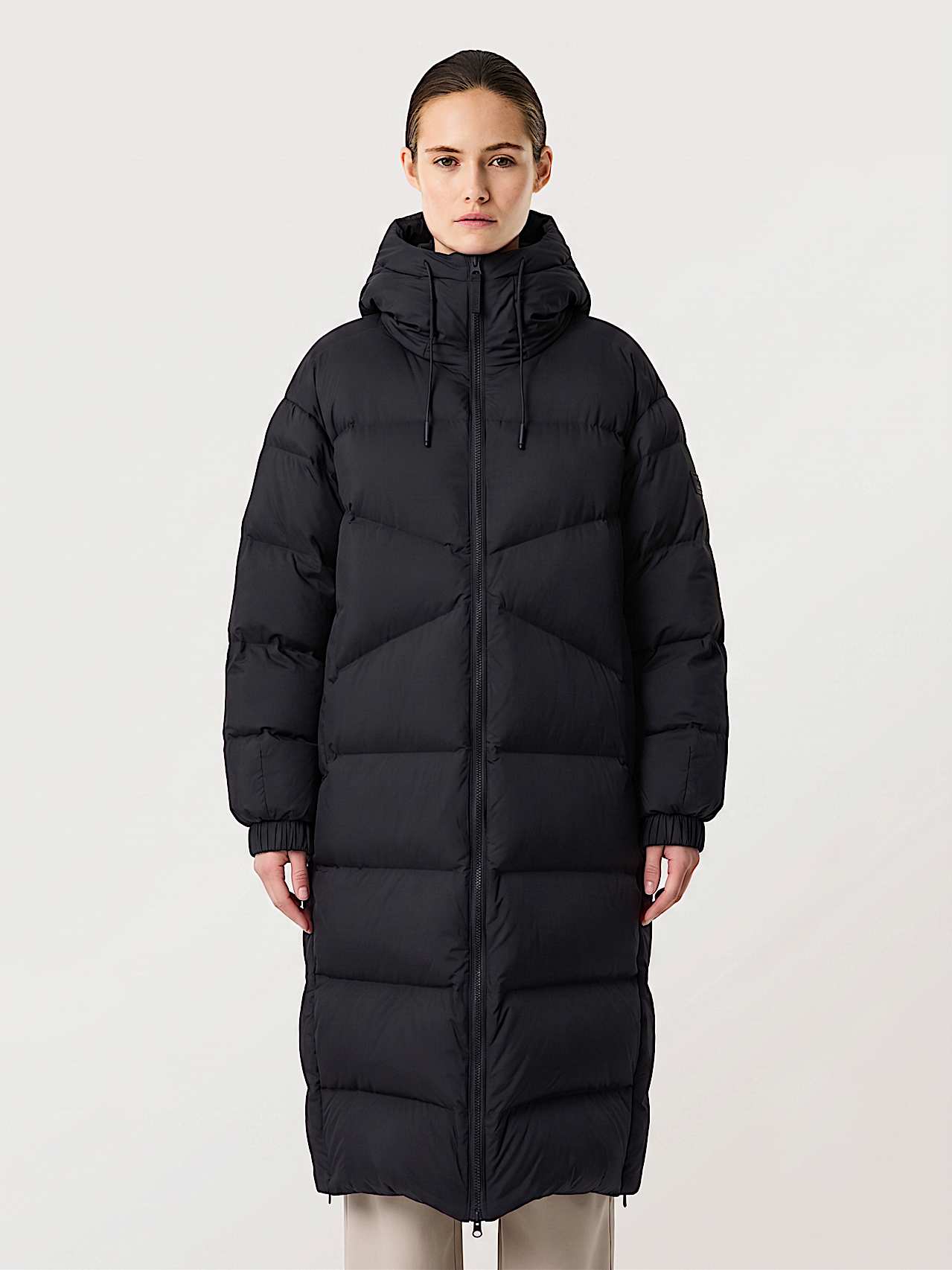AlphaTauri | OMINI V1.Y10.02 | Water-repellent Ultra-light Padded Coat in Black for Donna